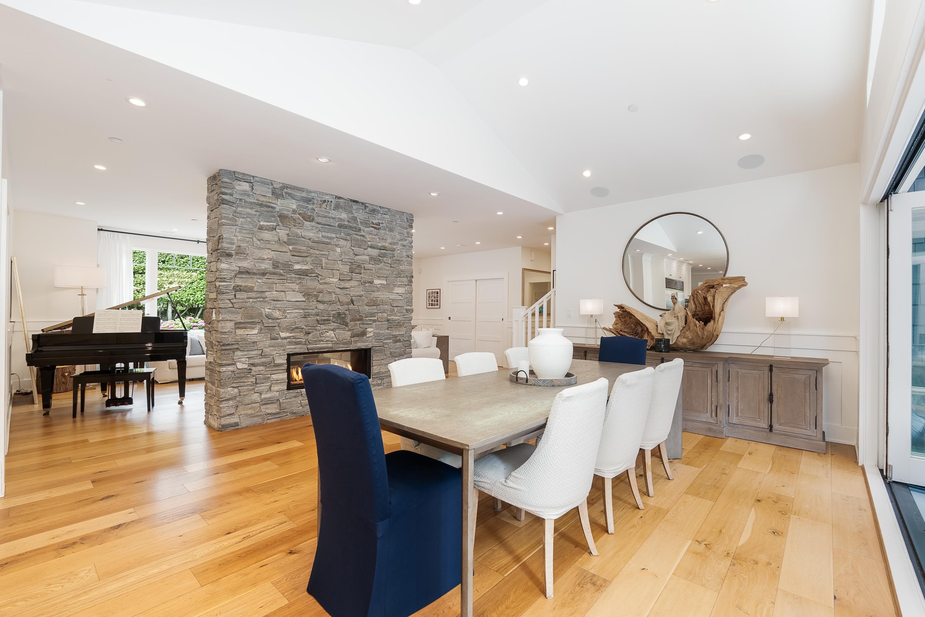 4710 Caulfeild Drive, West Vancouver, V7W 1G2 — photo 5