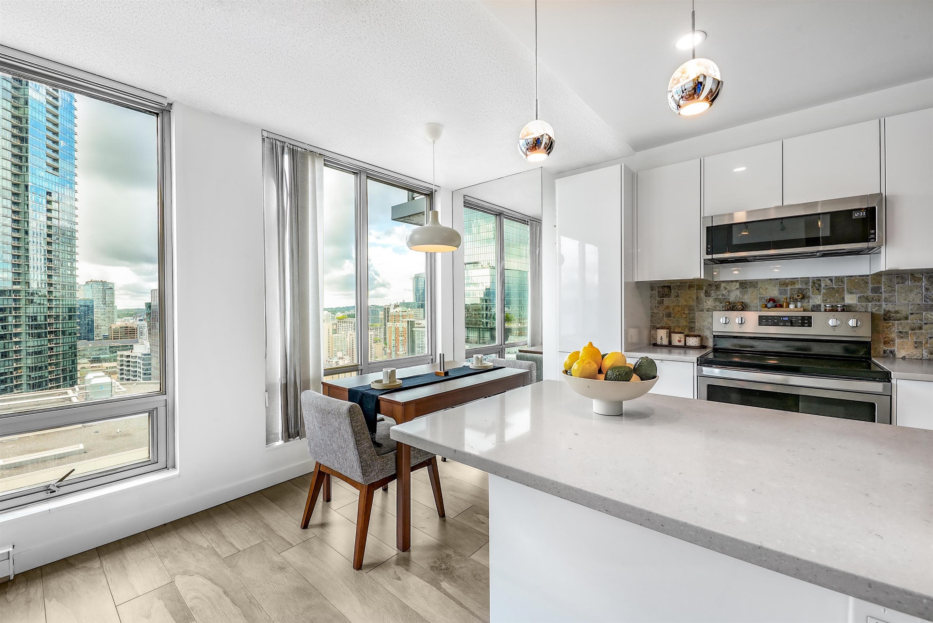 3304 - 1200 W Georgia Street, Vancouver, V6E 4R2 — photo 3