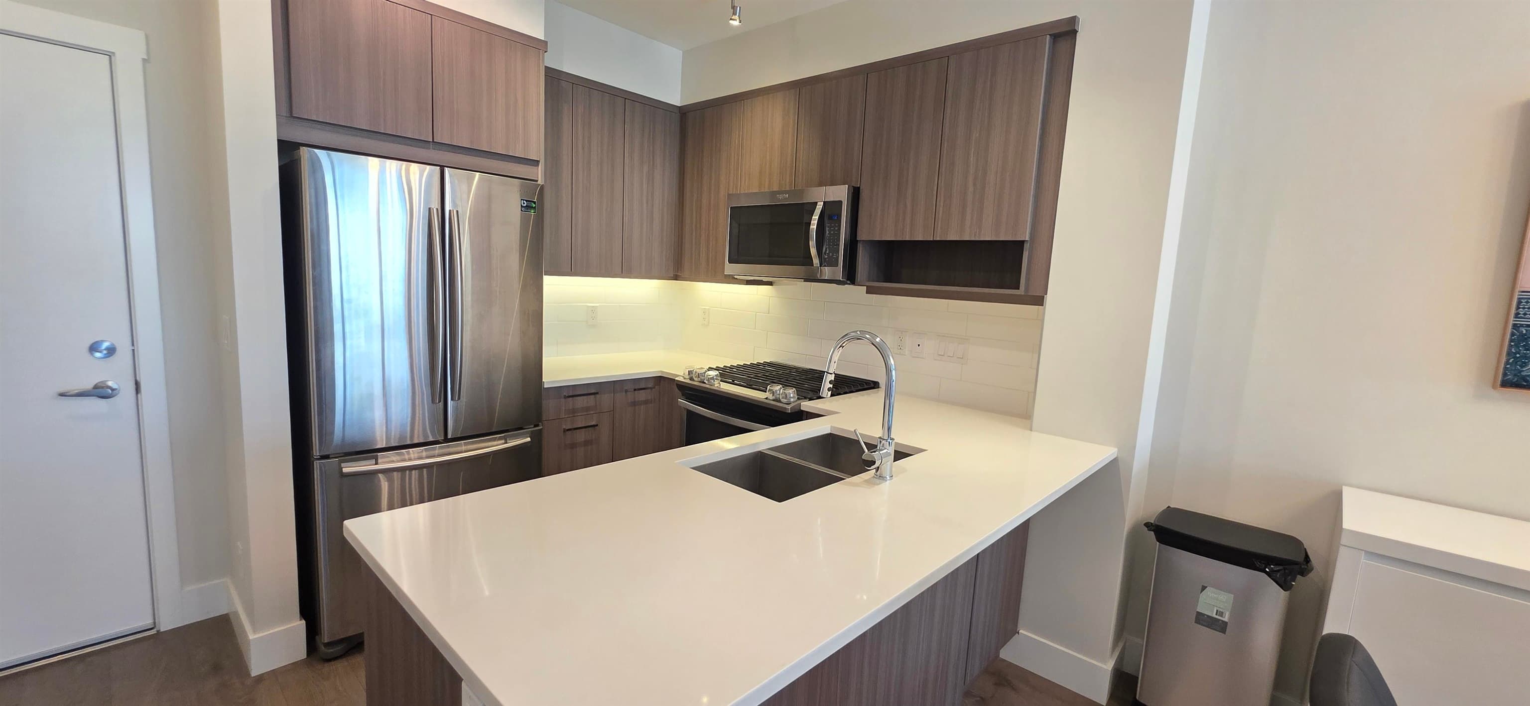 210 - 1306 Fifth Avenue, New Westminster, V3M 0K5 — photo 4