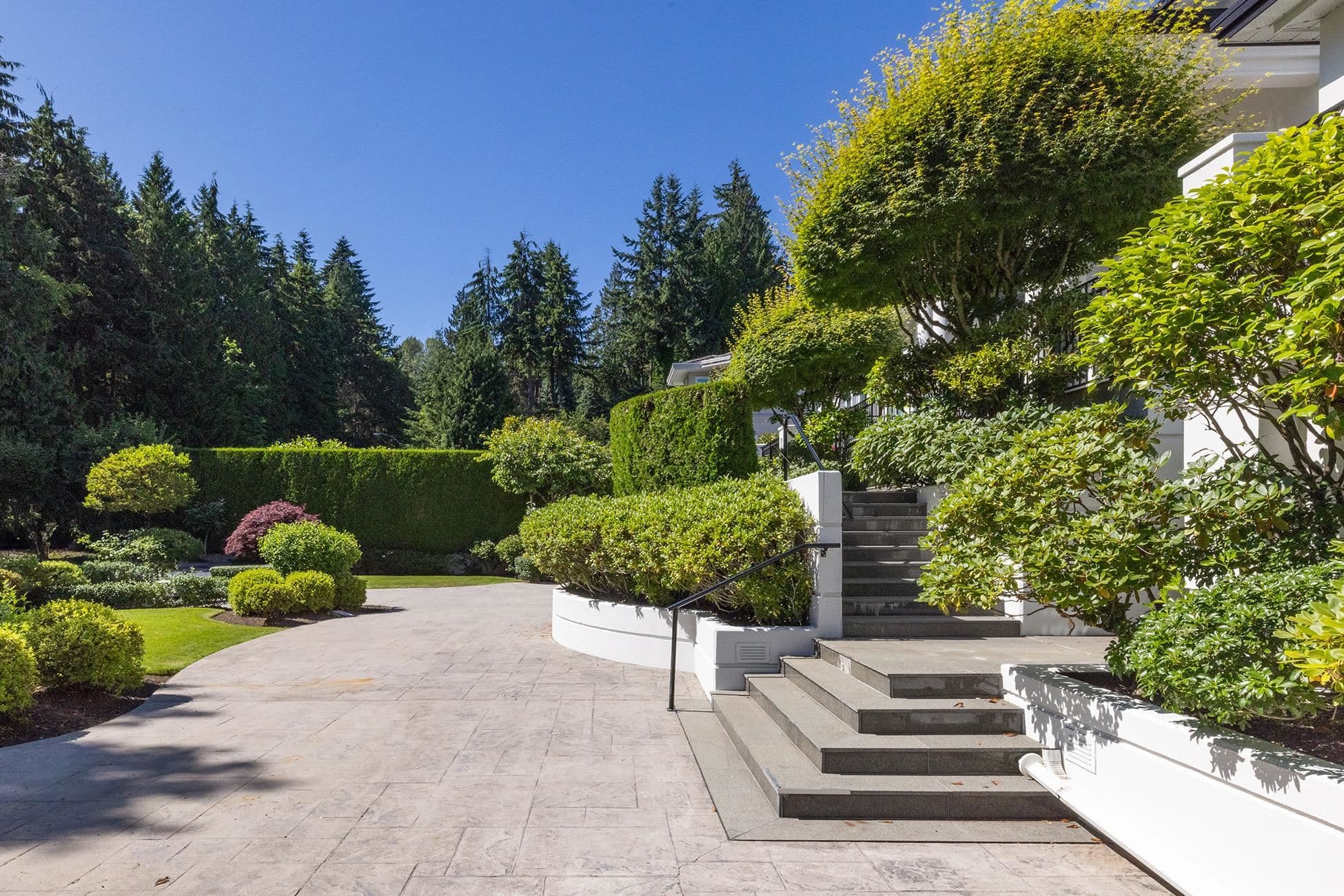 835 Highland Drive, West Vancouver, V7S 2G6 — photo 2