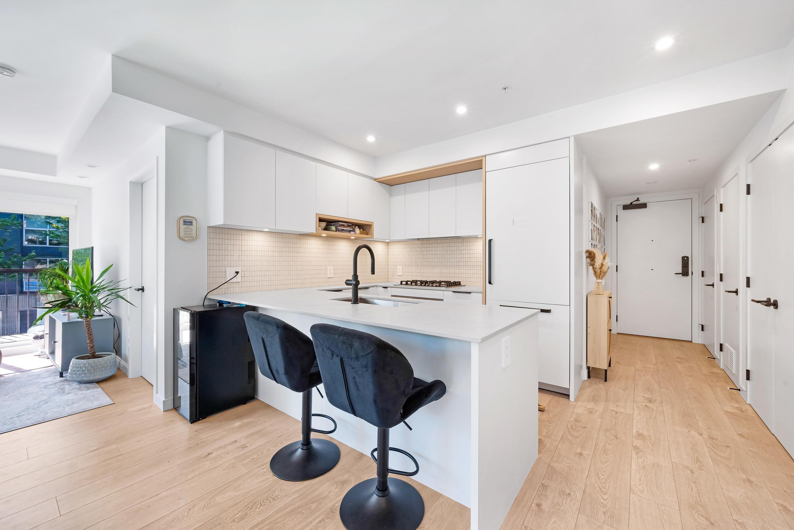 221 - 2520 Guelph Street, Vancouver, V5T 0K7 — photo 2