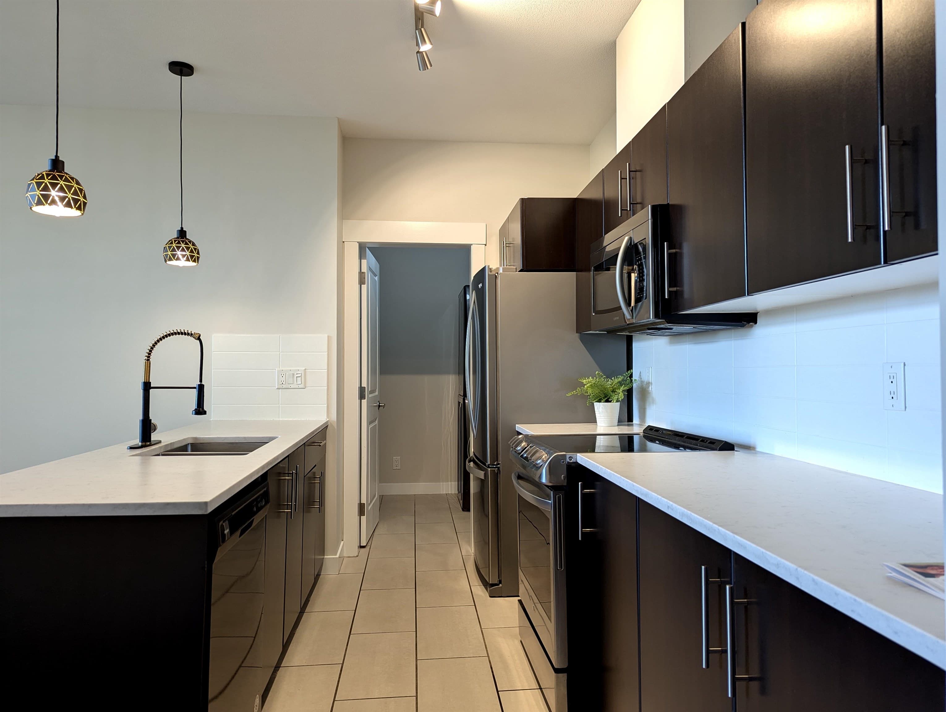 408 - 33545 Rainbow Avenue, Abbotsford, V2S 0B9 — photo 2