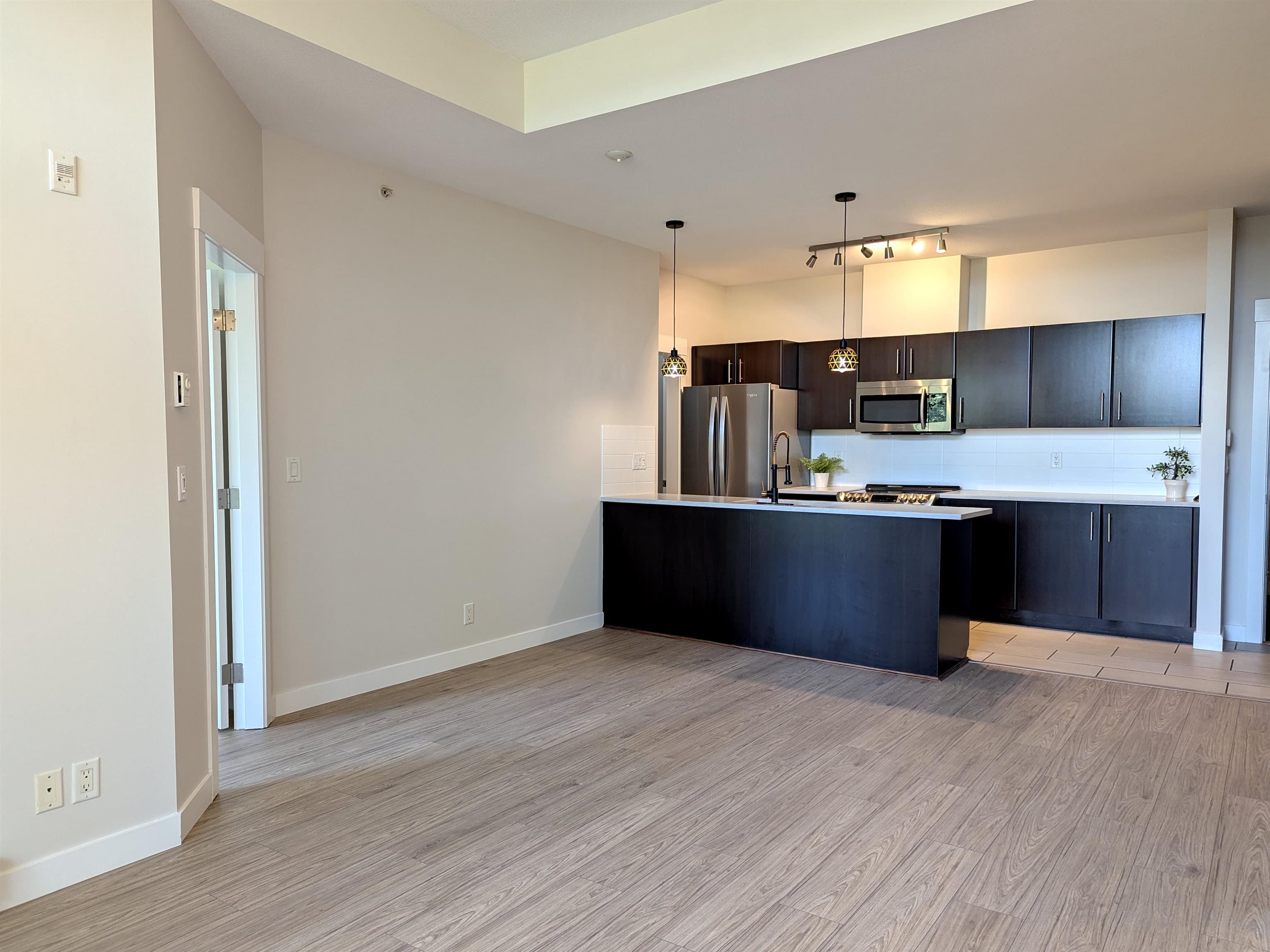 408 - 33545 Rainbow Avenue, Abbotsford, V2S 0B9 — photo 5