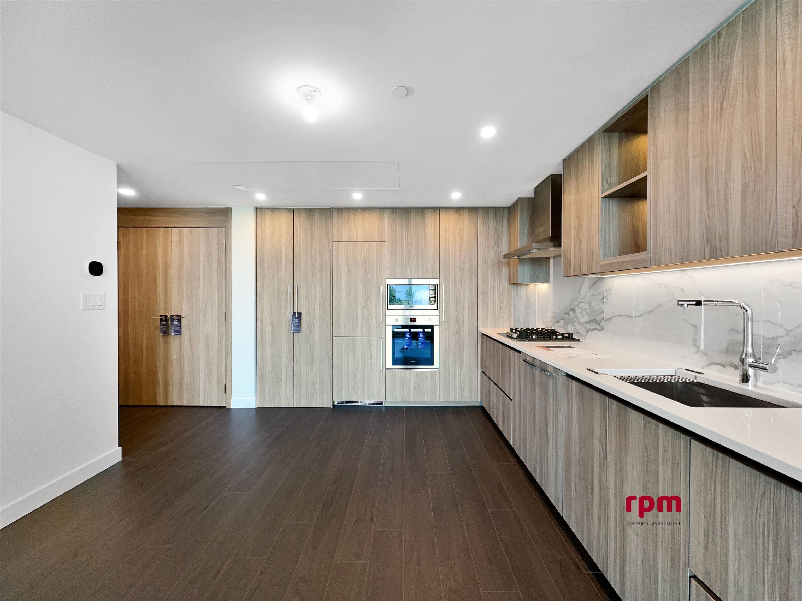 2xxx - 13778 100 Avenue, Surrey, V3T 0V3 — photo 3
