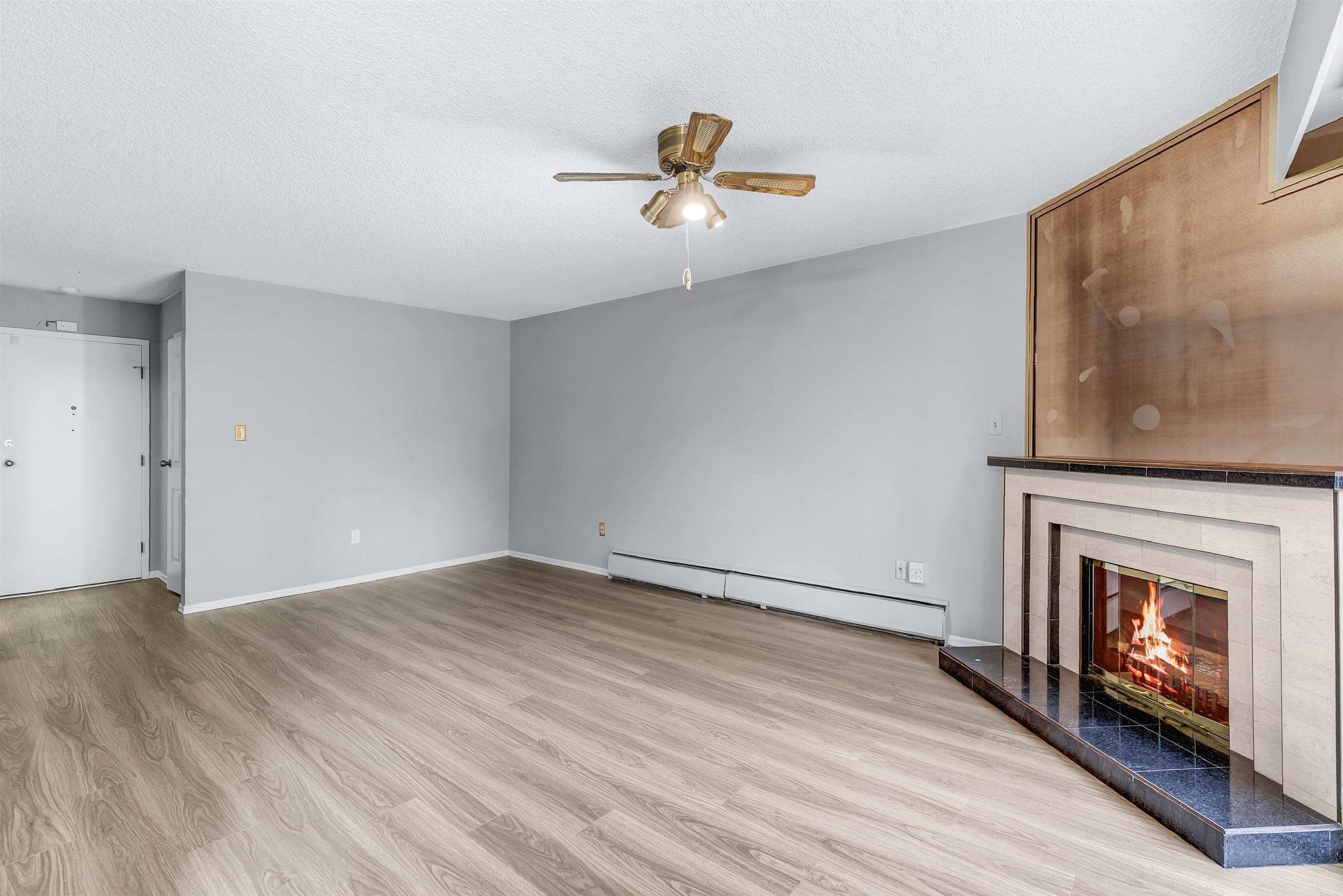 217 - 3901 Carrigan Court, Burnaby, V3N 4K1 — photo 4