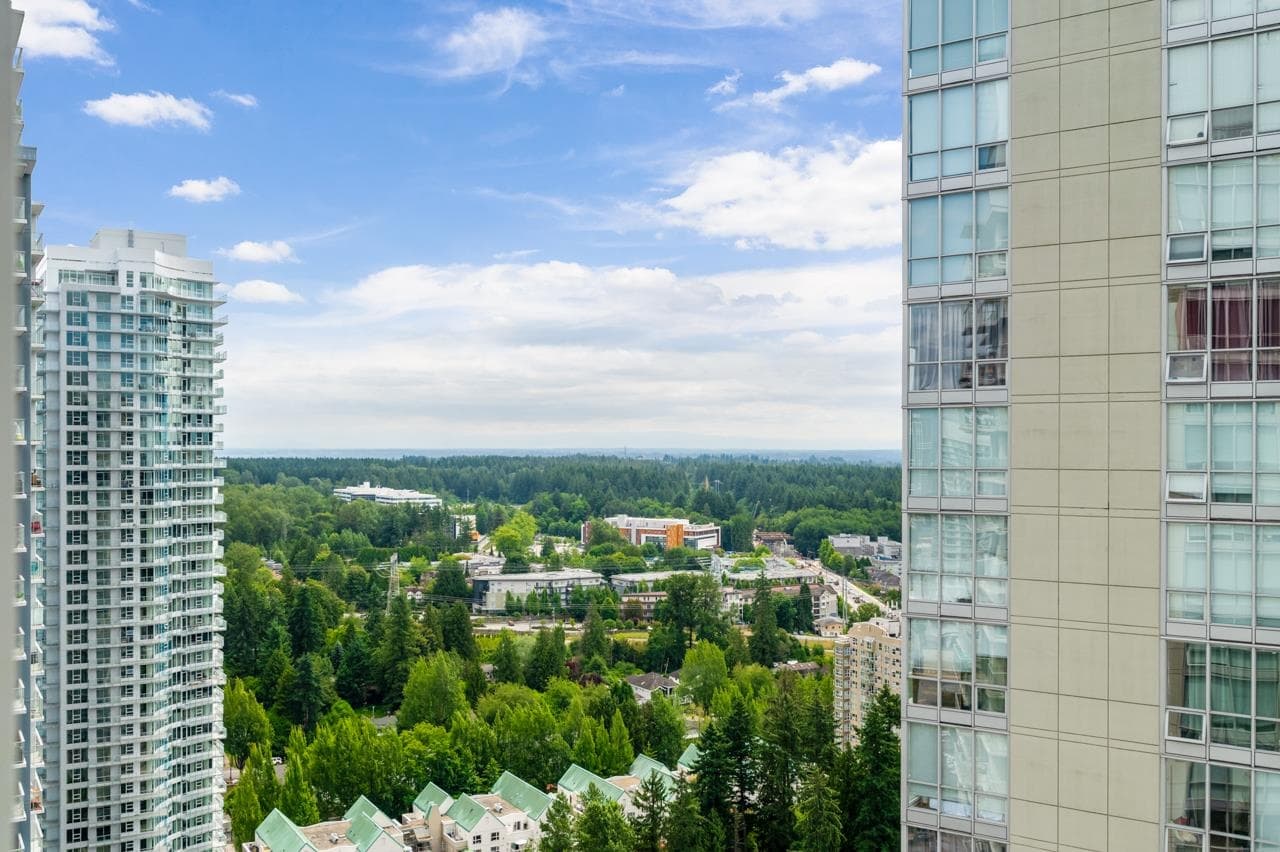3201 - 13688 100 Avenue, Surrey, V3T 0G5 — photo 1