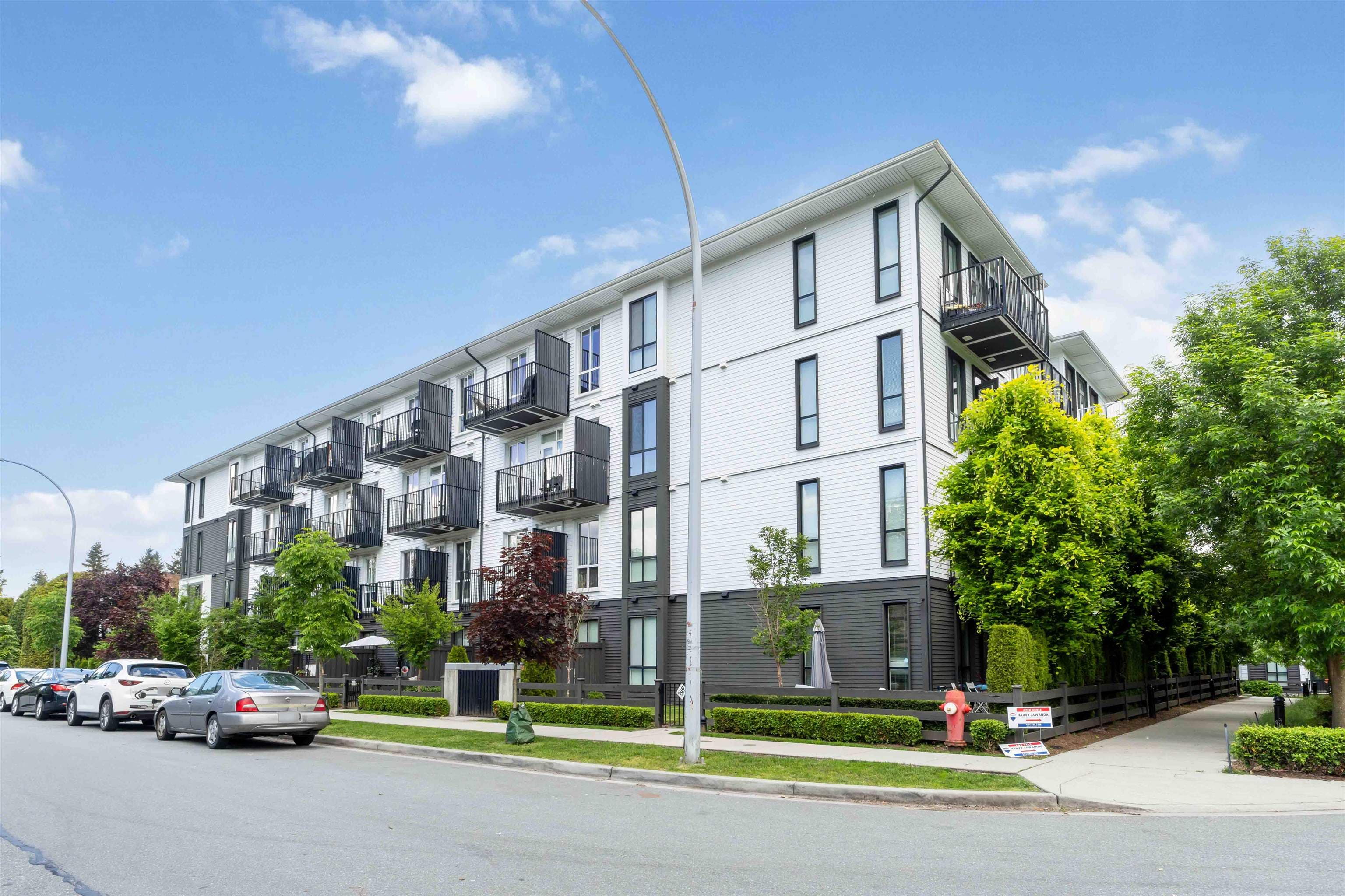 414 - 10168 149 Street, Surrey, V3R 0E9 — photo 1