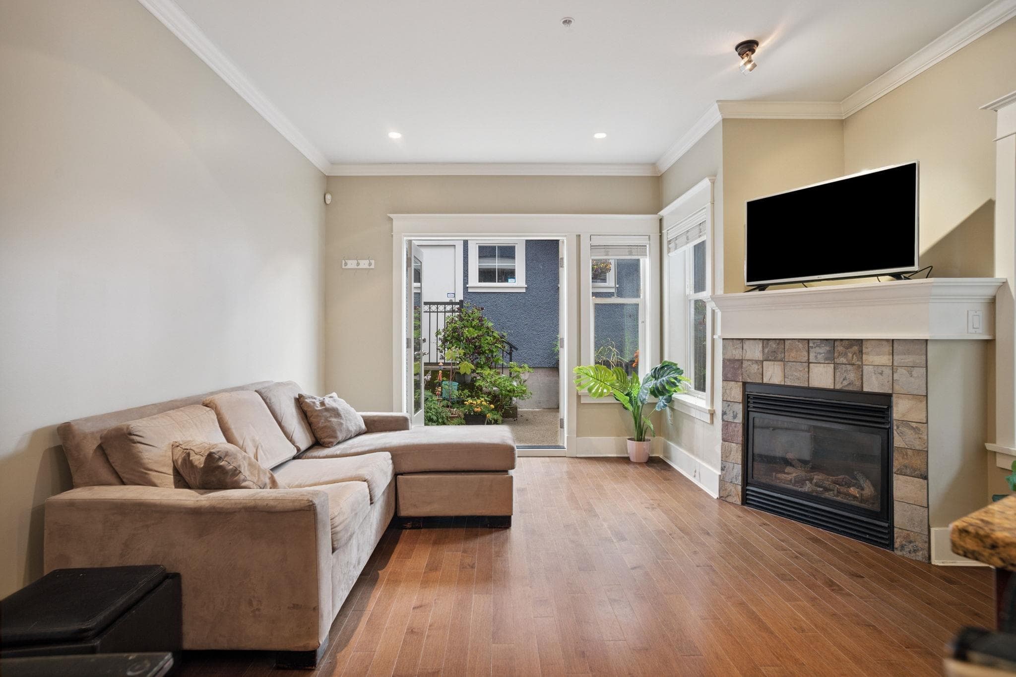 49 E 13th Avenue, Vancouver, V5T 2K2 — photo 5