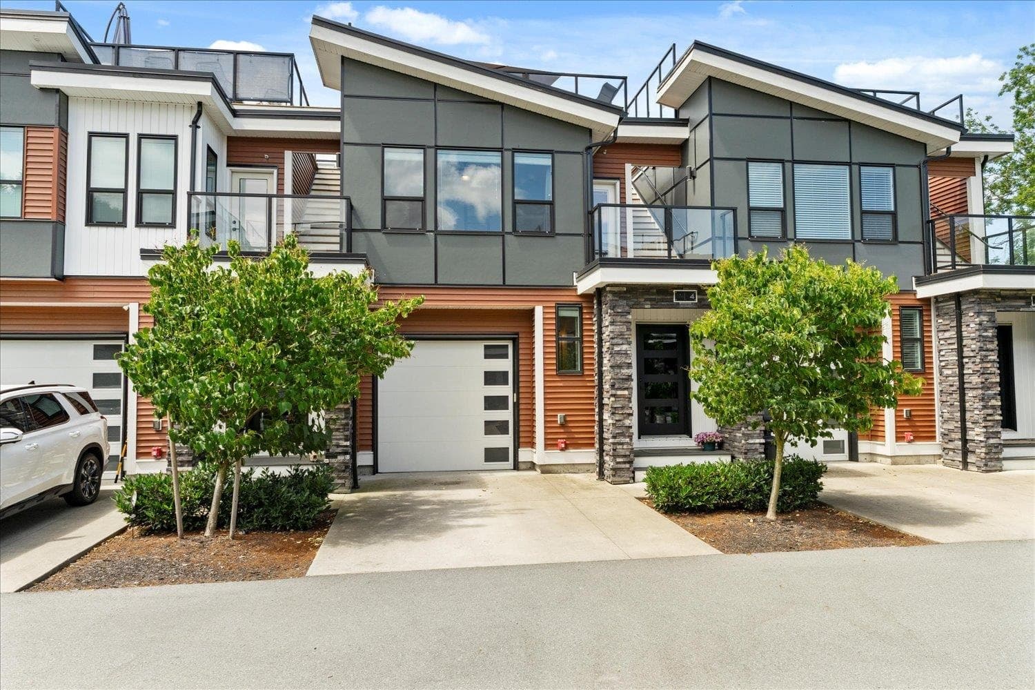 4 - 7140 Maitland Avenue, Chilliwack, V2R 6C9 — photo 1
