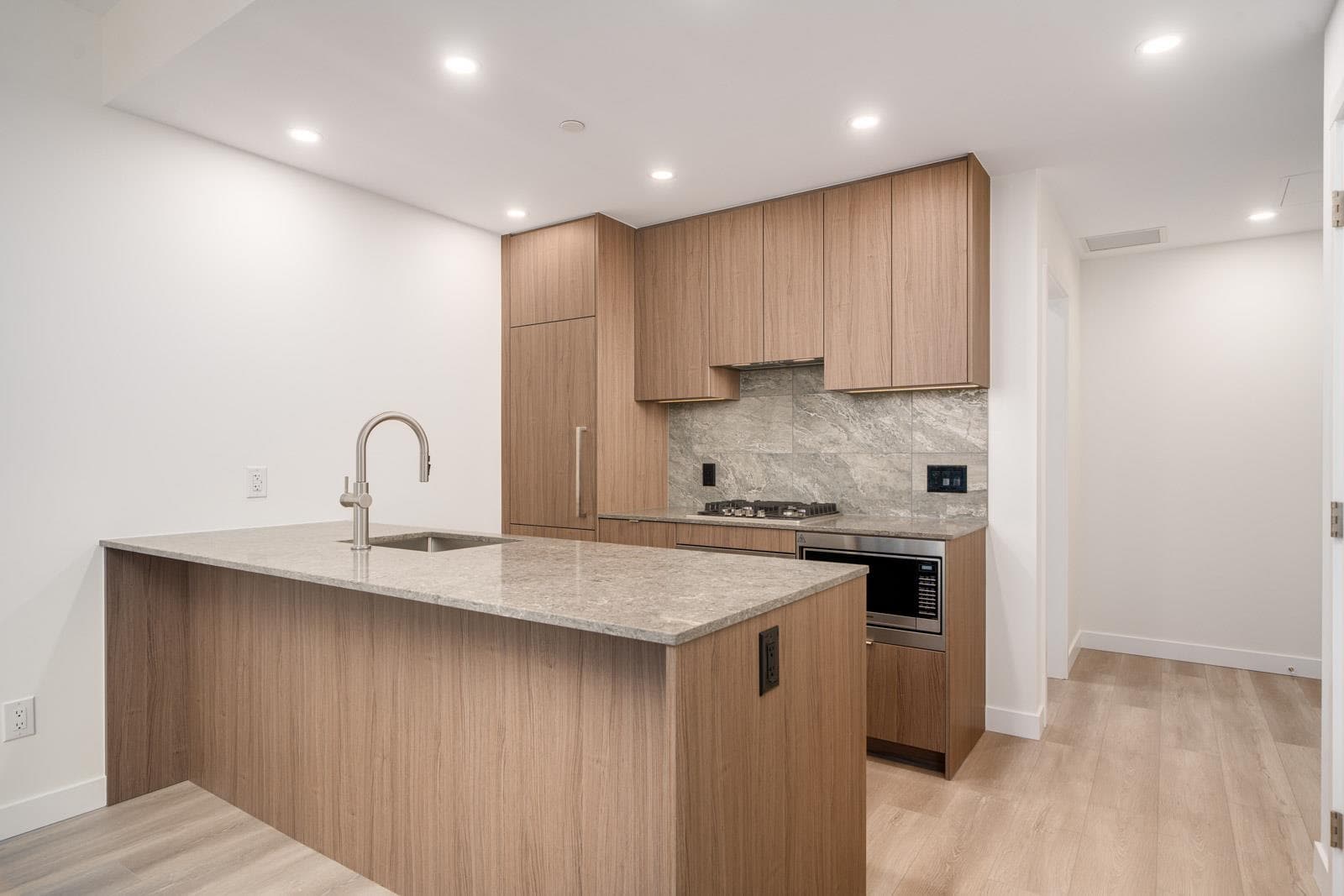 808 - 626 Claremont Street, Coquitlam, V3J 0T1 — photo 5