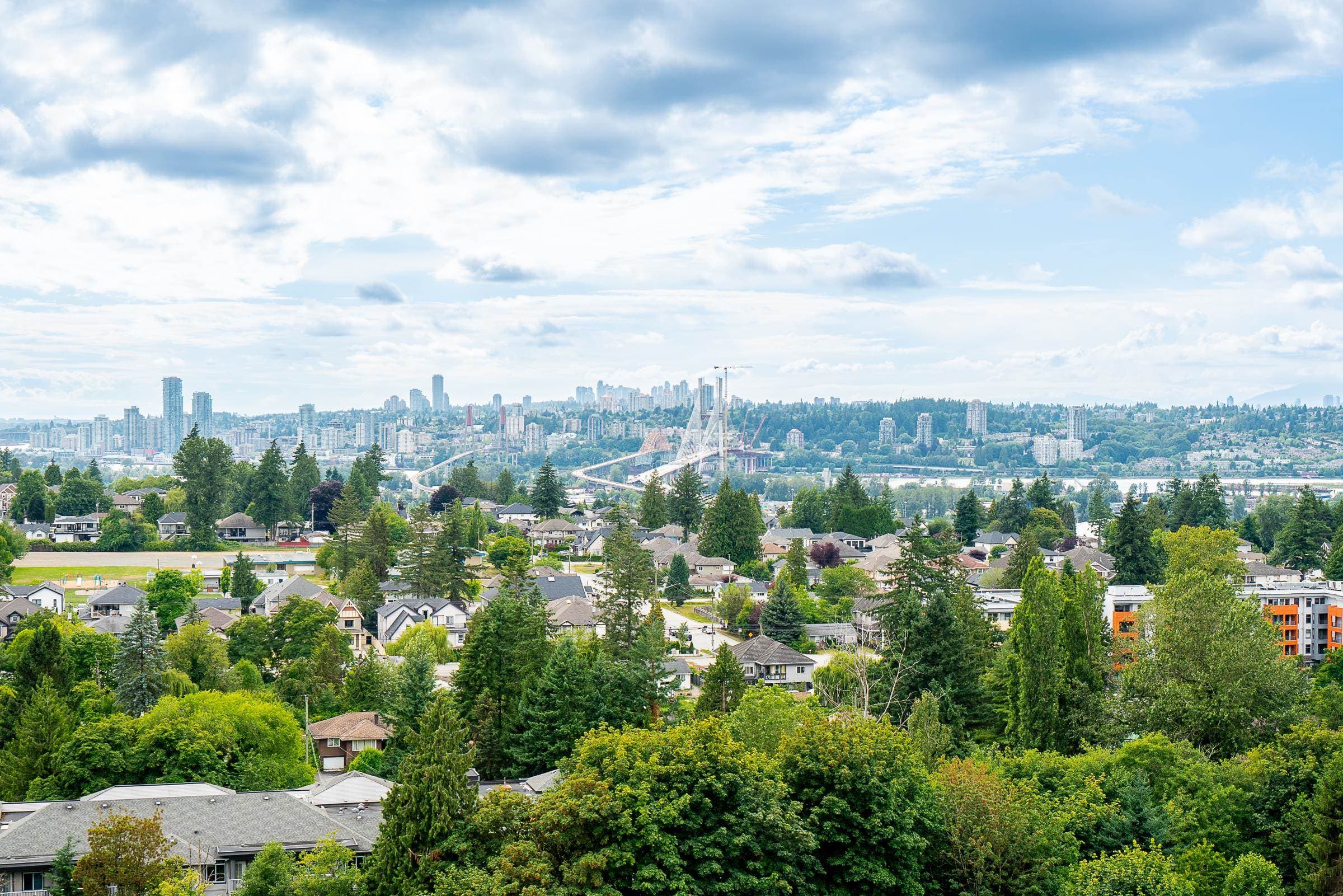 1704 - 10899 University Drive, Surrey, V3T 5V2 — photo 3