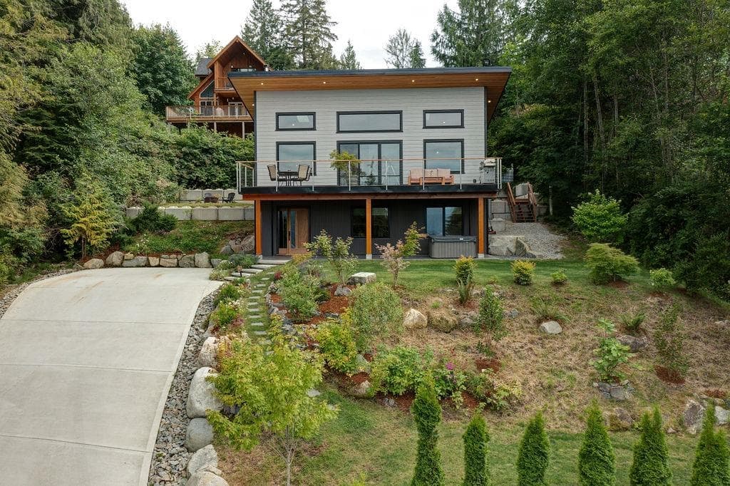 5933 Sandy Hook Road, Sechelt