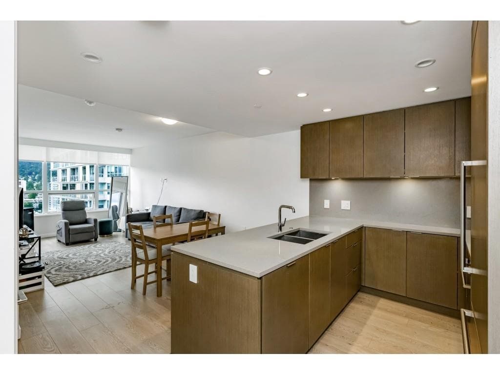 1401 - 112 E 13th Street, North Vancouver, V7L 0E4 — photo 2