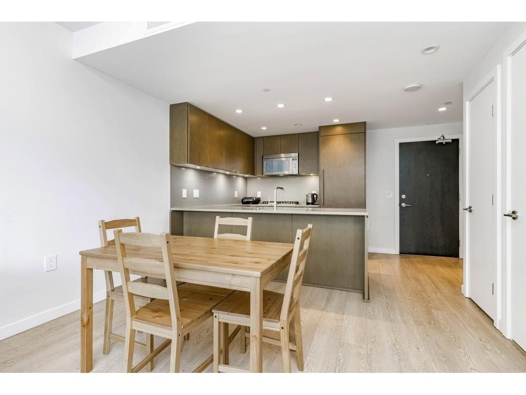 1401 - 112 E 13th Street, North Vancouver, V7L 0E4 — photo 3