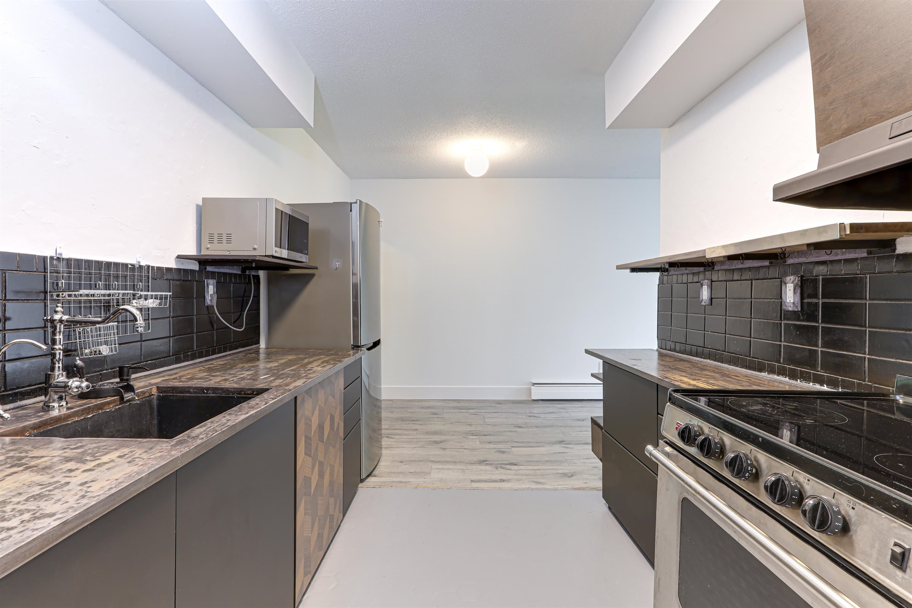 205 - 1442 Blackwood Street, White Rock, V4B 3V5 — photo 4