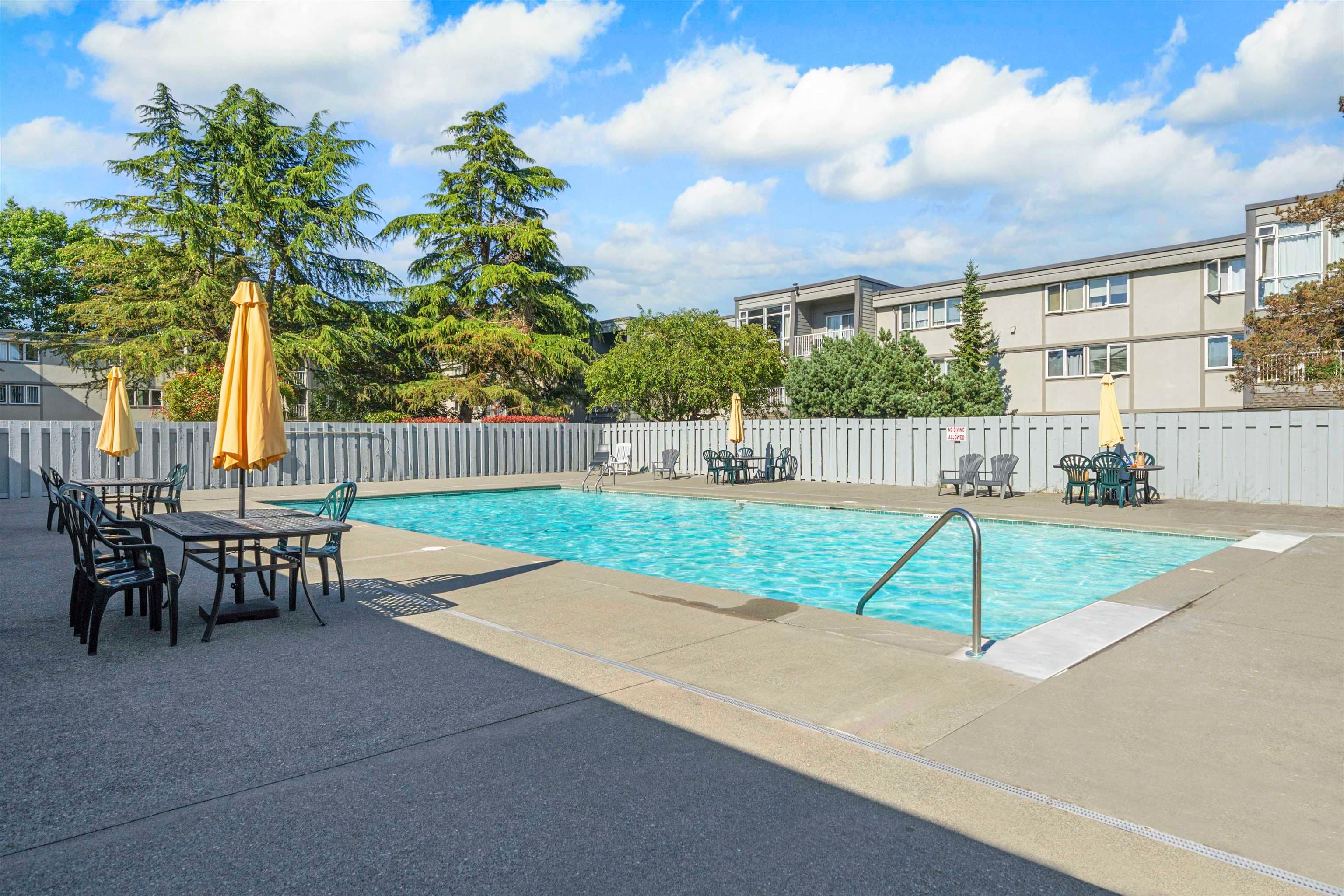 312 - 3451 Springfield Drive, Richmond, V7E 1Z2 — photo 2