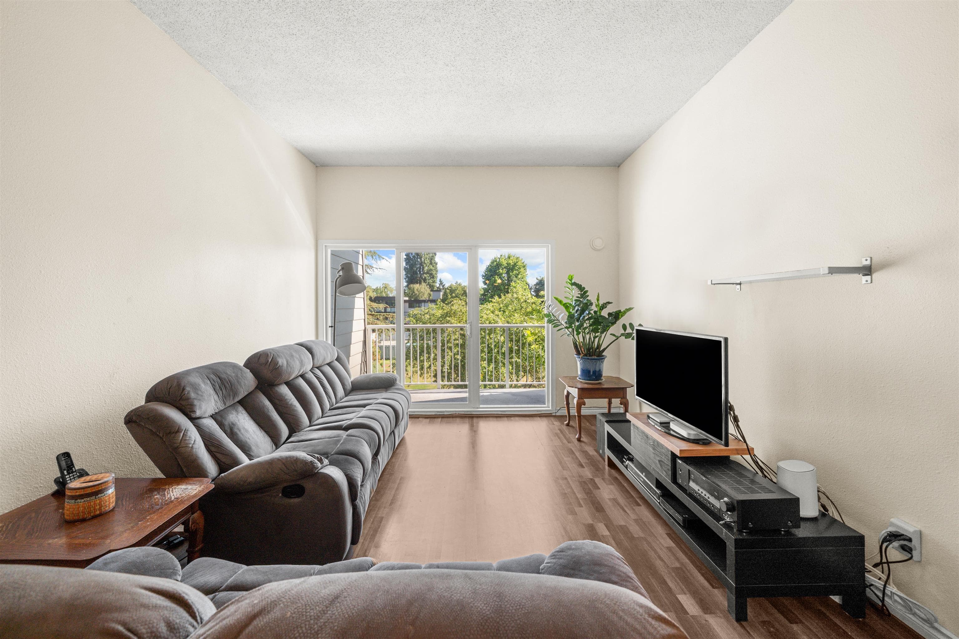 312 - 3451 Springfield Drive, Richmond, V7E 1Z2 — photo 4
