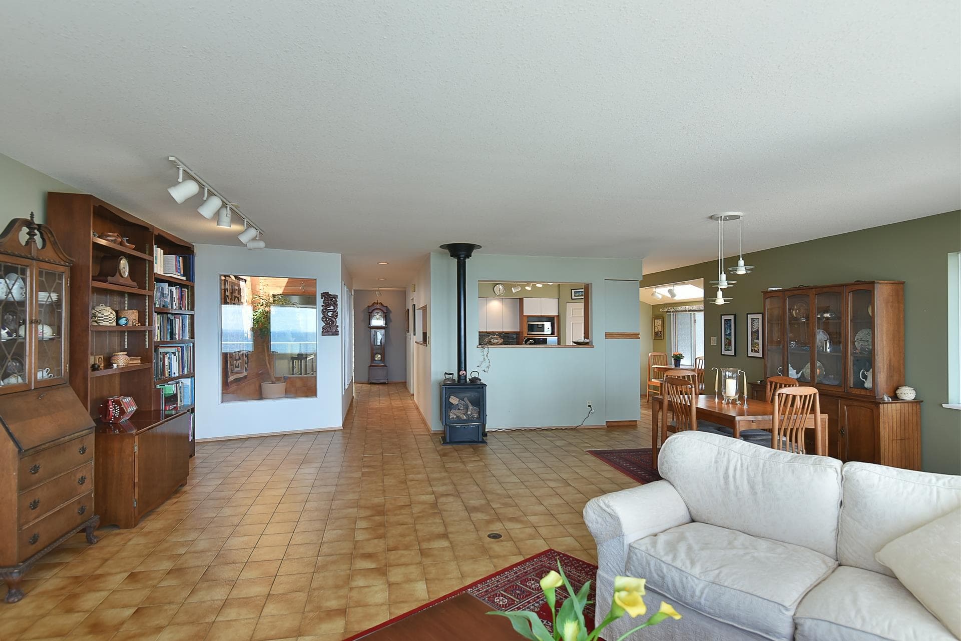 2757 Lower Road, Roberts Creek, V0N 2W4 — photo 5