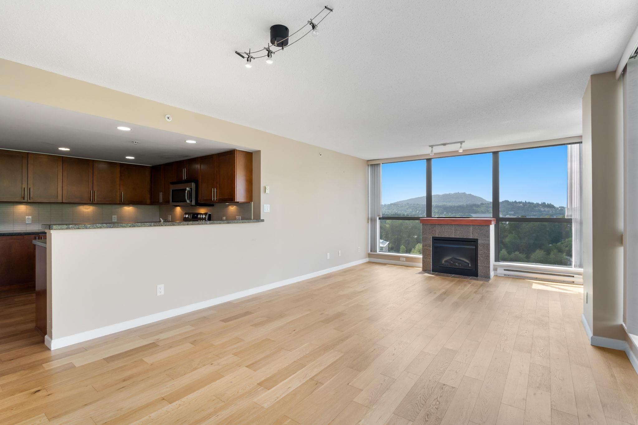 1206 - 288 Ungless Way, Port Moody, V3H 0C9 — photo 4