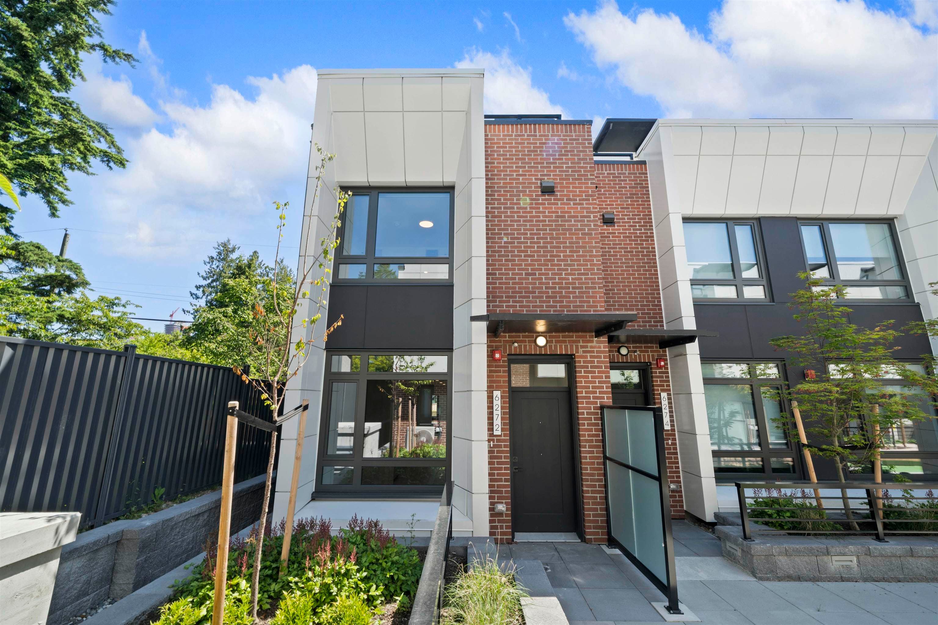 6272 Oak Street, Vancouver, V6M 2W4 — photo 1