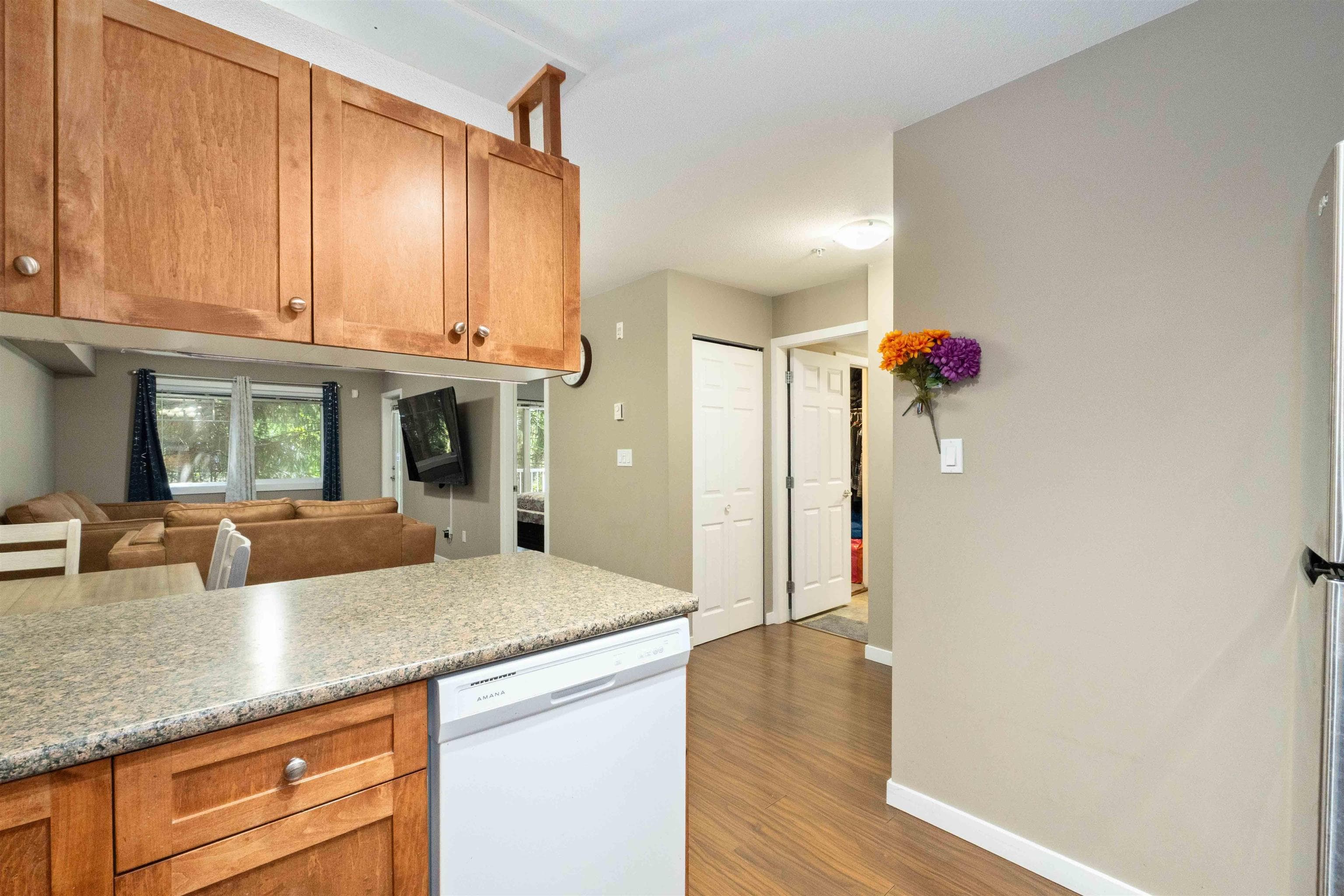 101 - 33960 Old Yale Road, Abbotsford, V2S 2J9 — photo 5