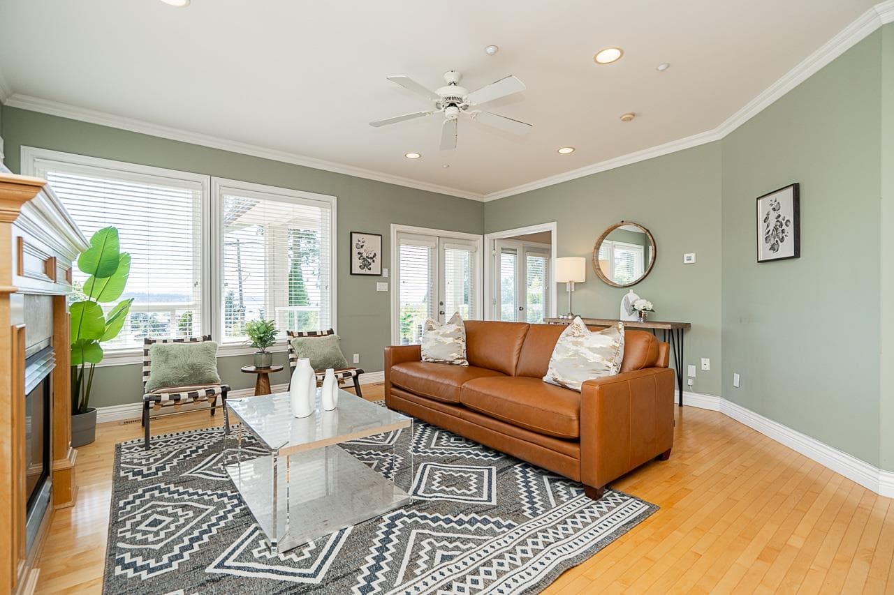15645 Pacific Avenue, White Rock, V4B 1S1 — photo 4