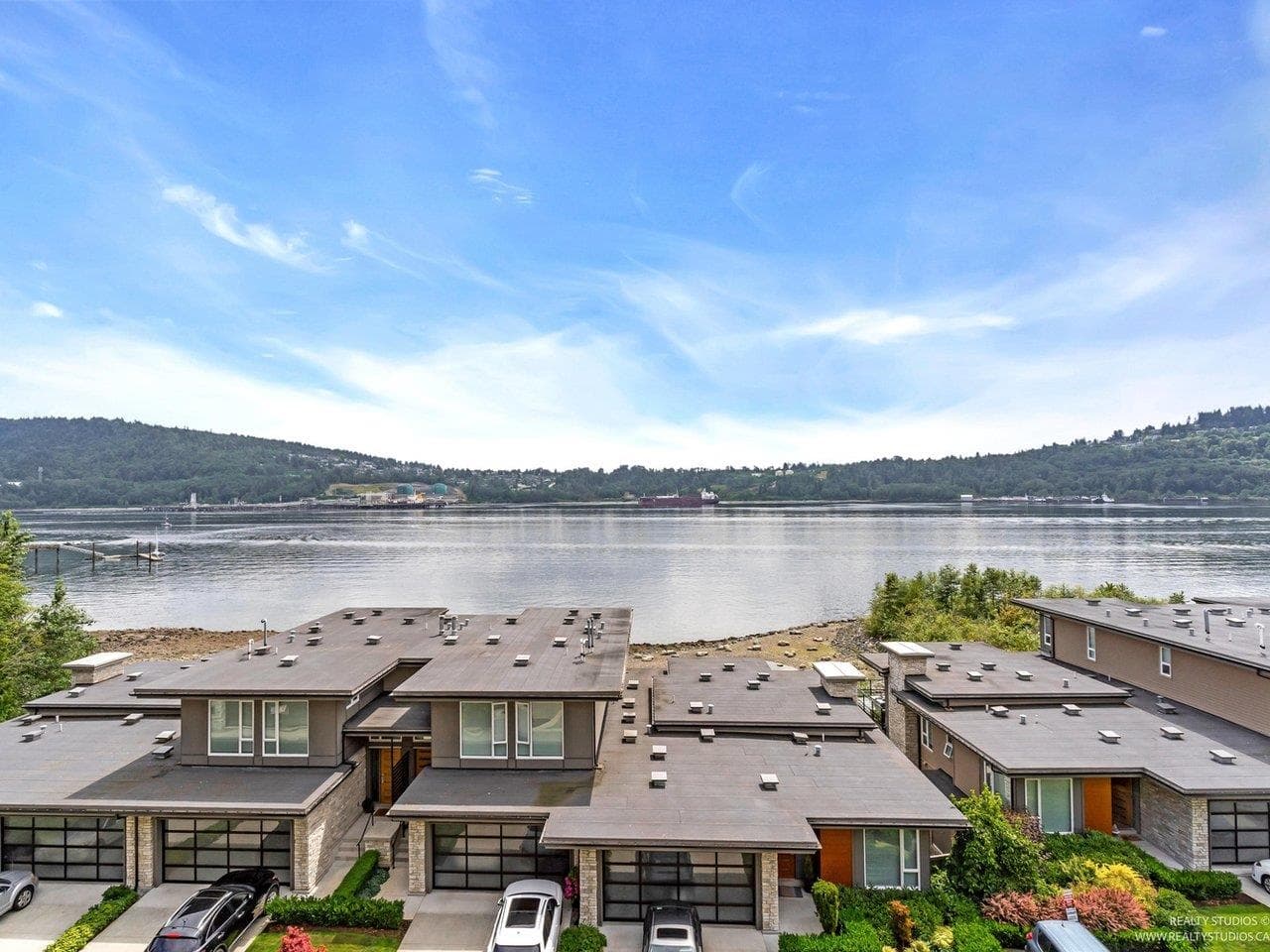 401 - 3911 Cates Landing Way, North Vancouver, V7G 0A6 — photo 2