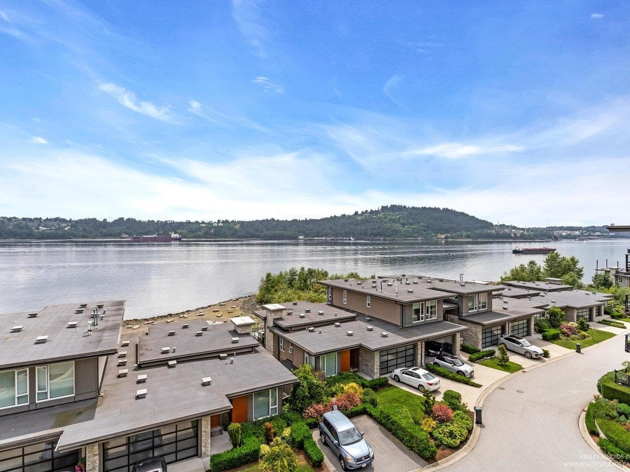 401 - 3911 Cates Landing Way, North Vancouver