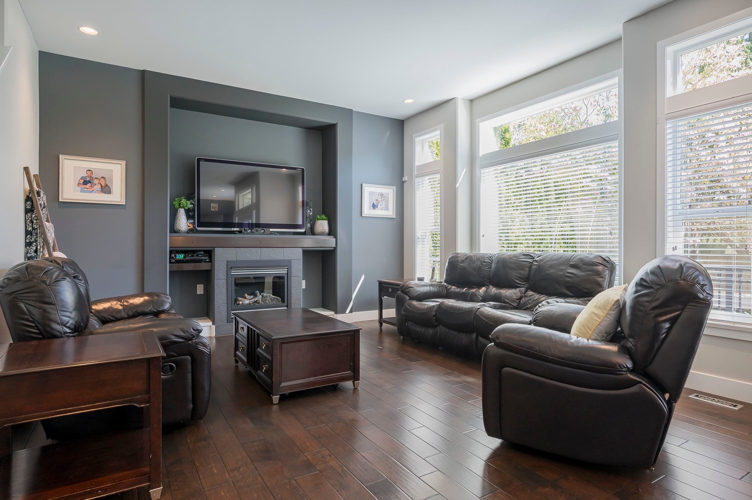 16364 60a Avenue, Surrey, V3S 2H7 — photo 4