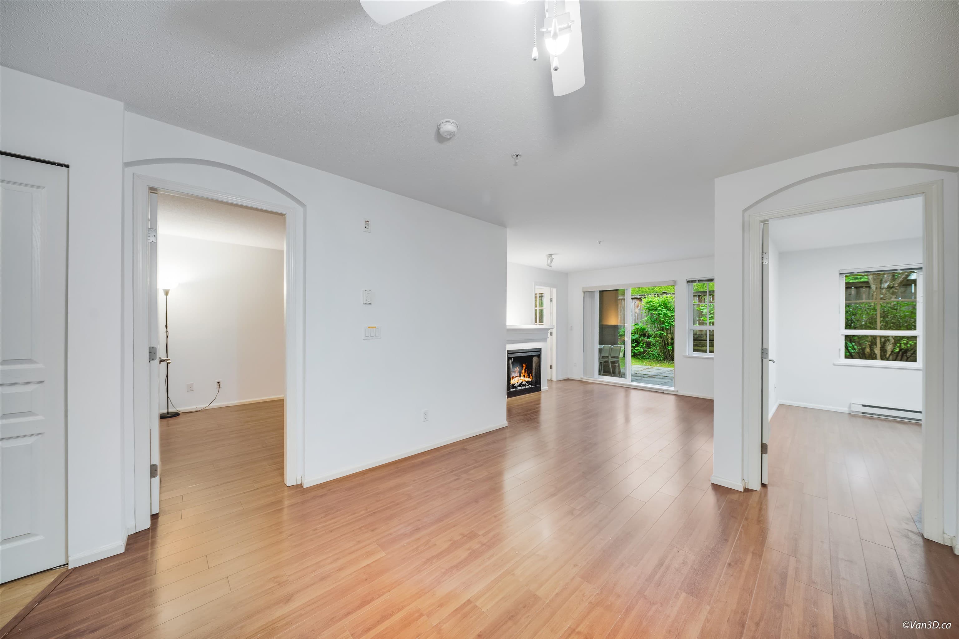 206 - 3388 Morrey Court, Burnaby, V3J 7Y5 — photo 4
