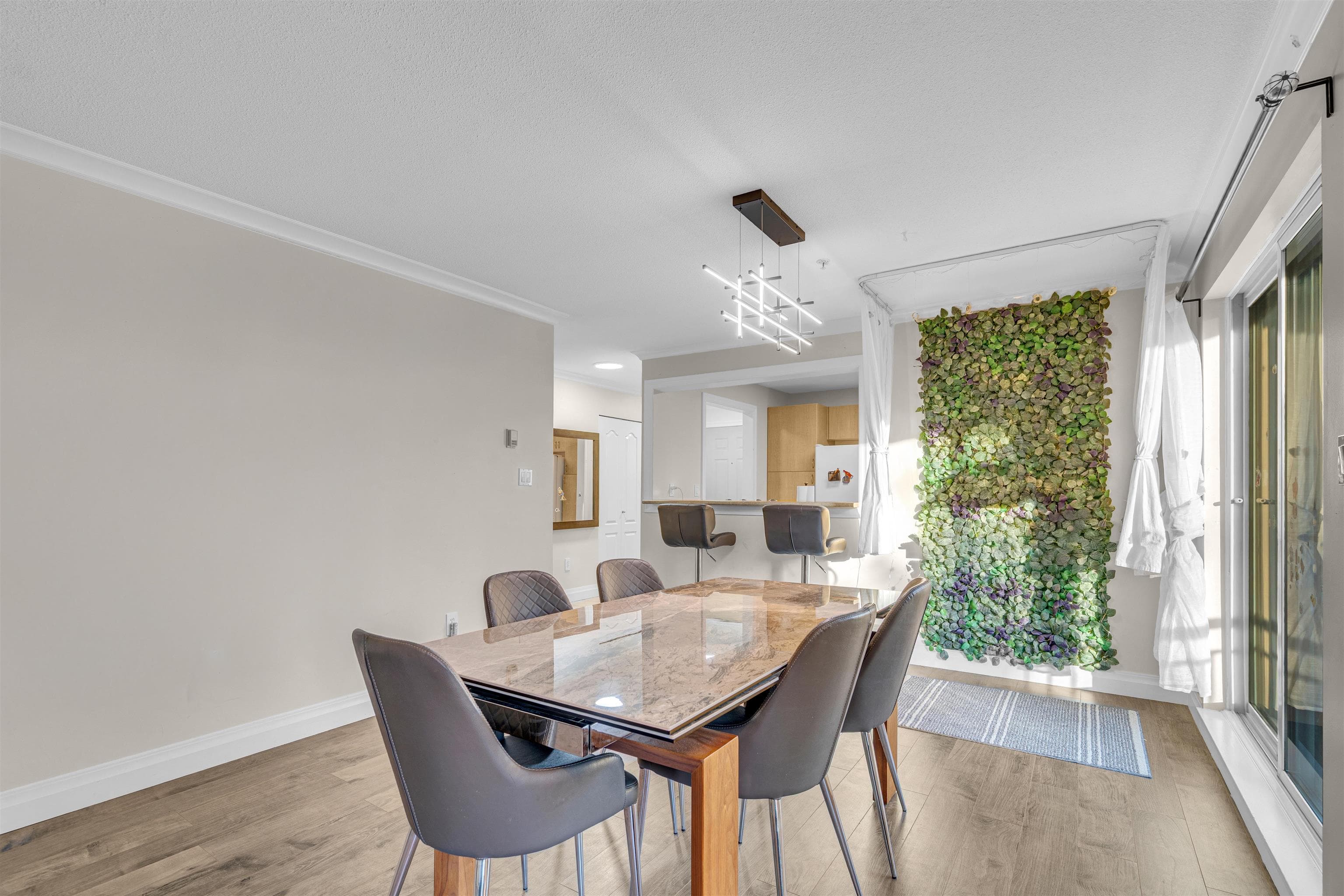 210 - 15220 Guildford Drive, Surrey, V3R 0Y6 — photo 3