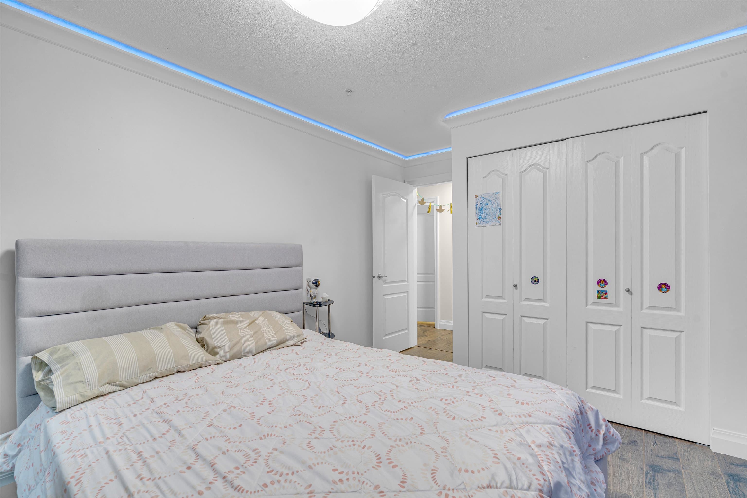 210 - 15220 Guildford Drive, Surrey, V3R 0Y6 — photo 5