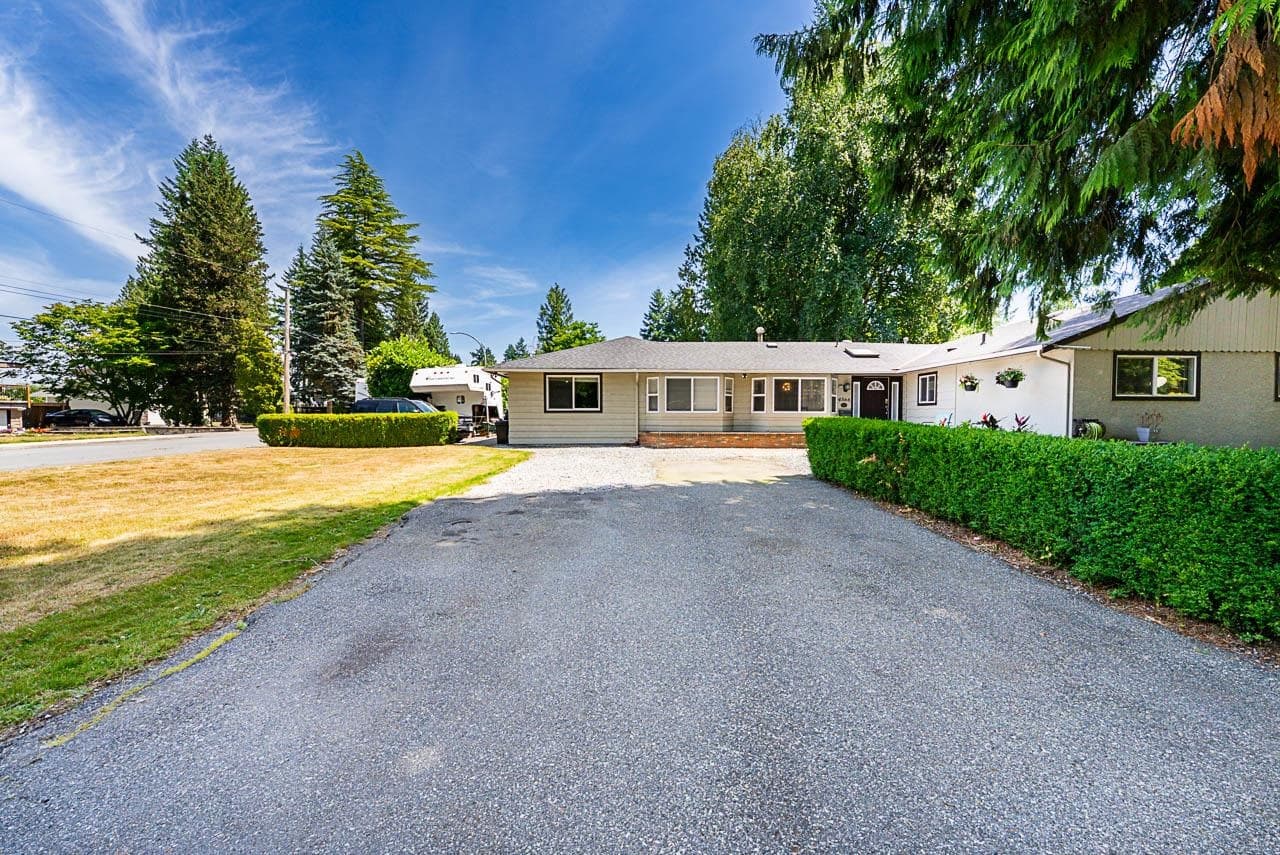 4566 206a Street, Langley, V3A 2C8 — photo 2