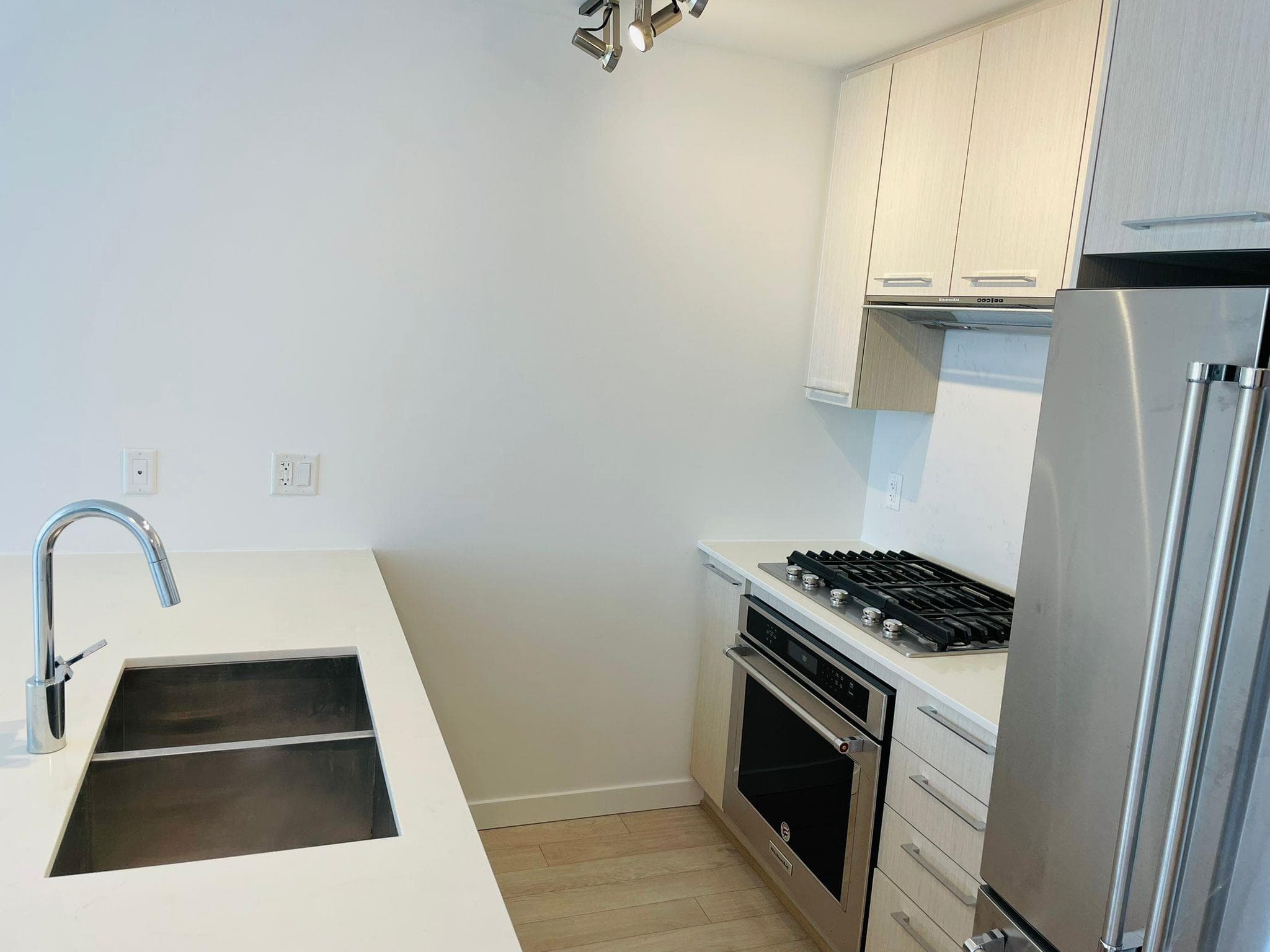 810 - 5619 Cedarbridge Way, Richmond, V6X 0P8 — photo 2