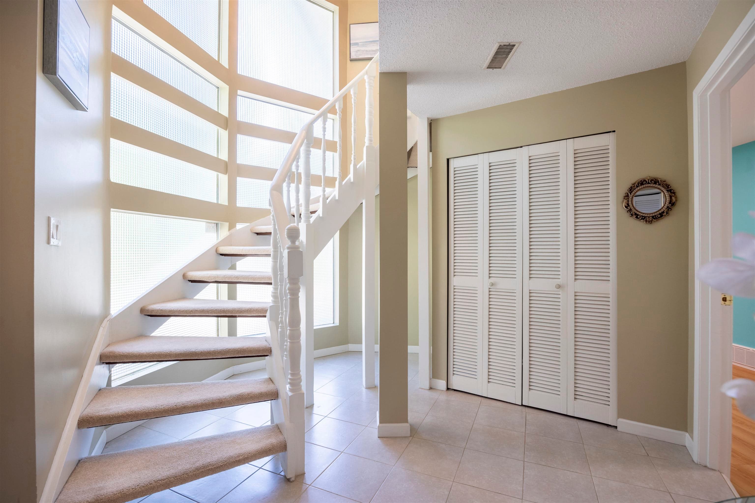 528 Ascot Street, Coquitlam, V3J 6H6 — photo 4
