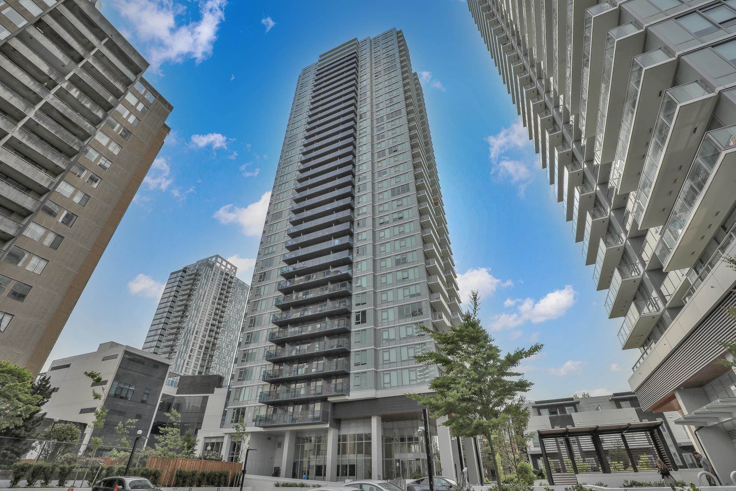 1602 - 10448 University Drive, Surrey, V3T 0S7 — photo 1