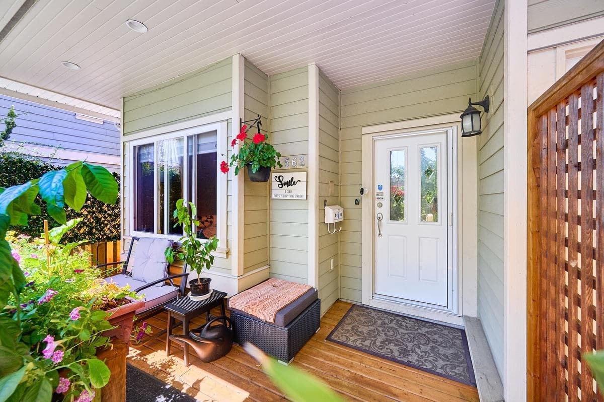 562 W Keith Road, North Vancouver, V7M 1M4 — photo 3