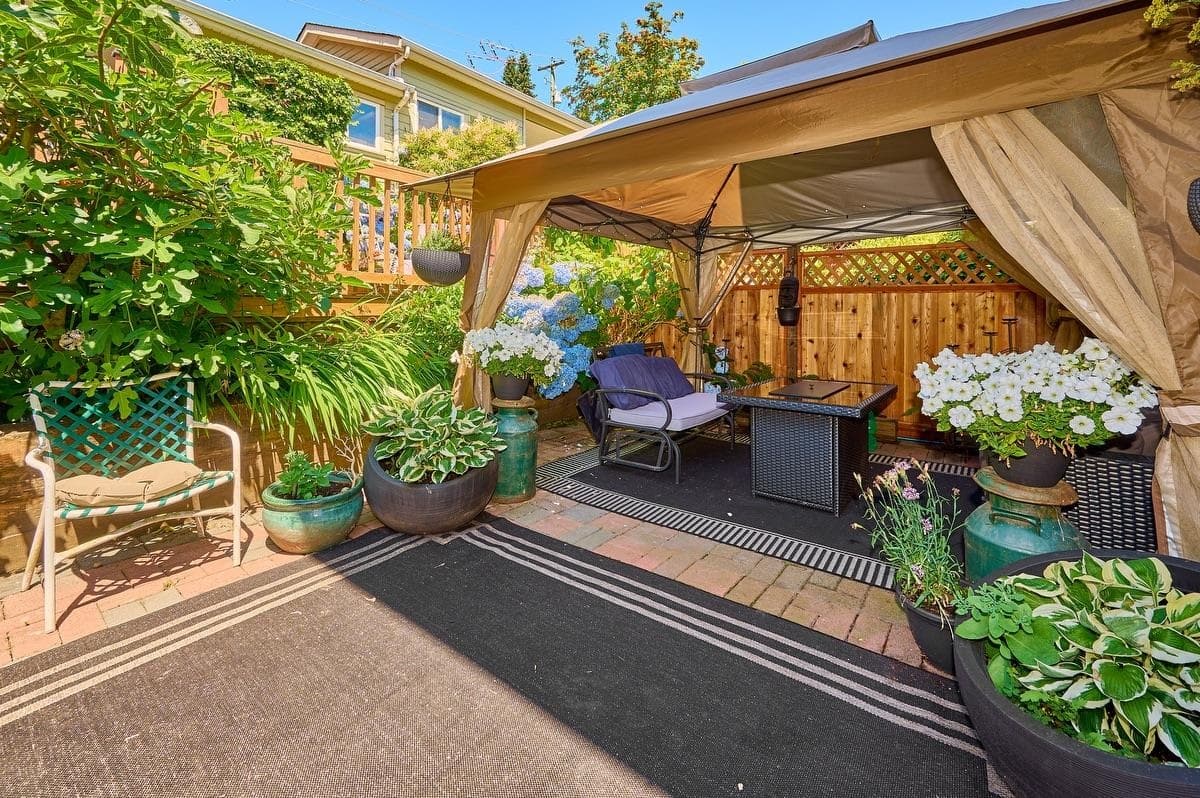 562 W Keith Road, North Vancouver