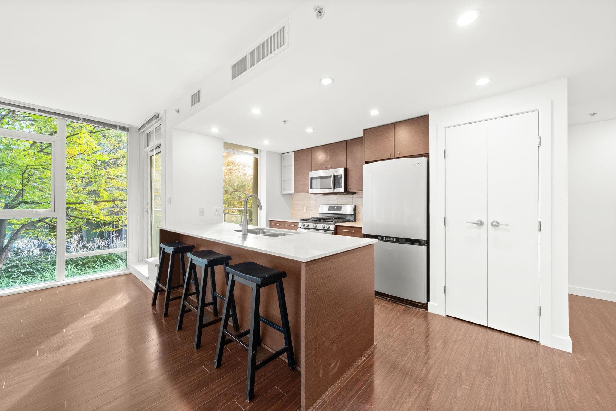 601 - 7371 Westminster Highway, Richmond, V6X 0B4 — photo 5