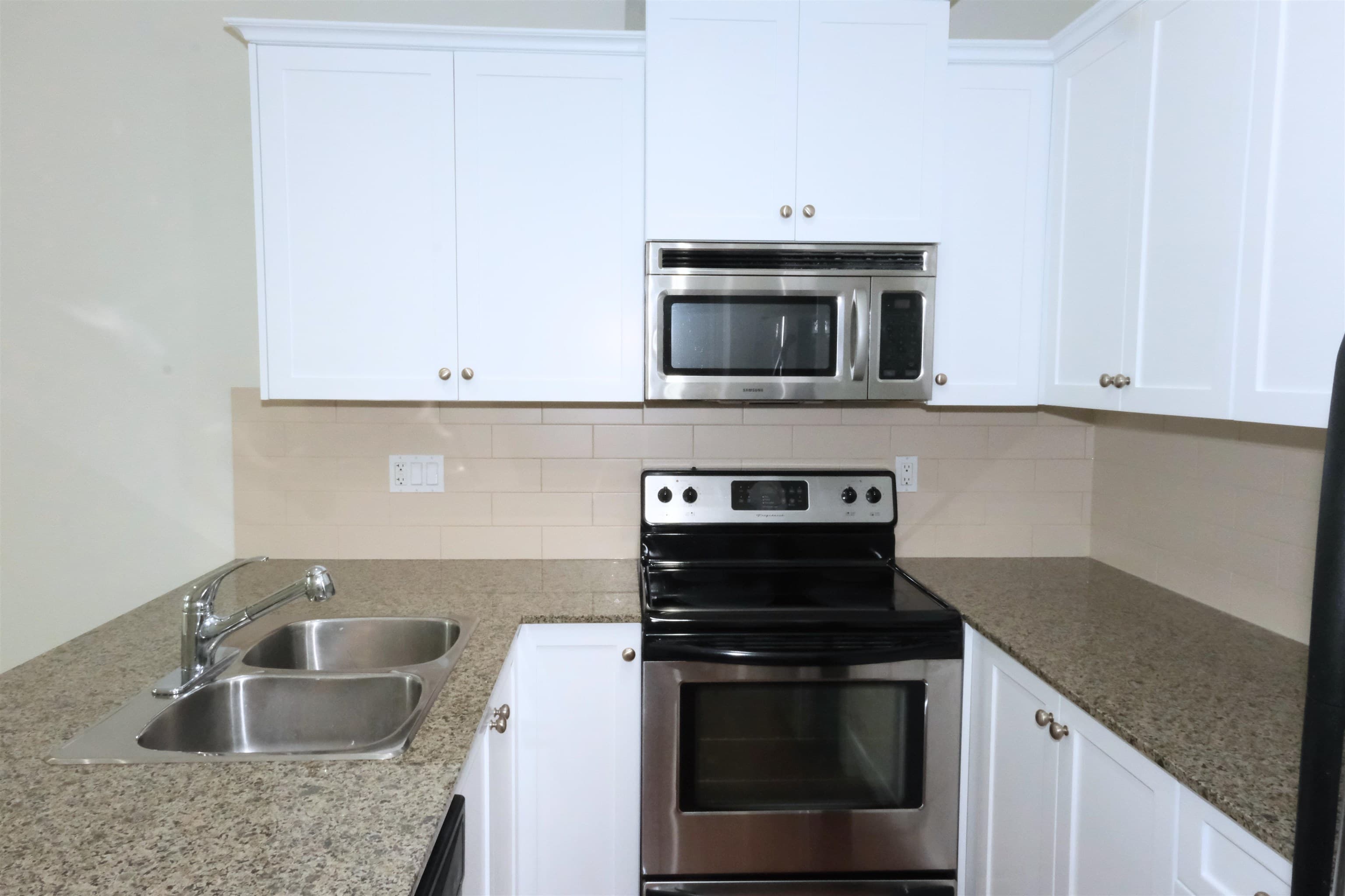 409 - 17712 57a Avenue, Surrey, V3S 1J1 — photo 5