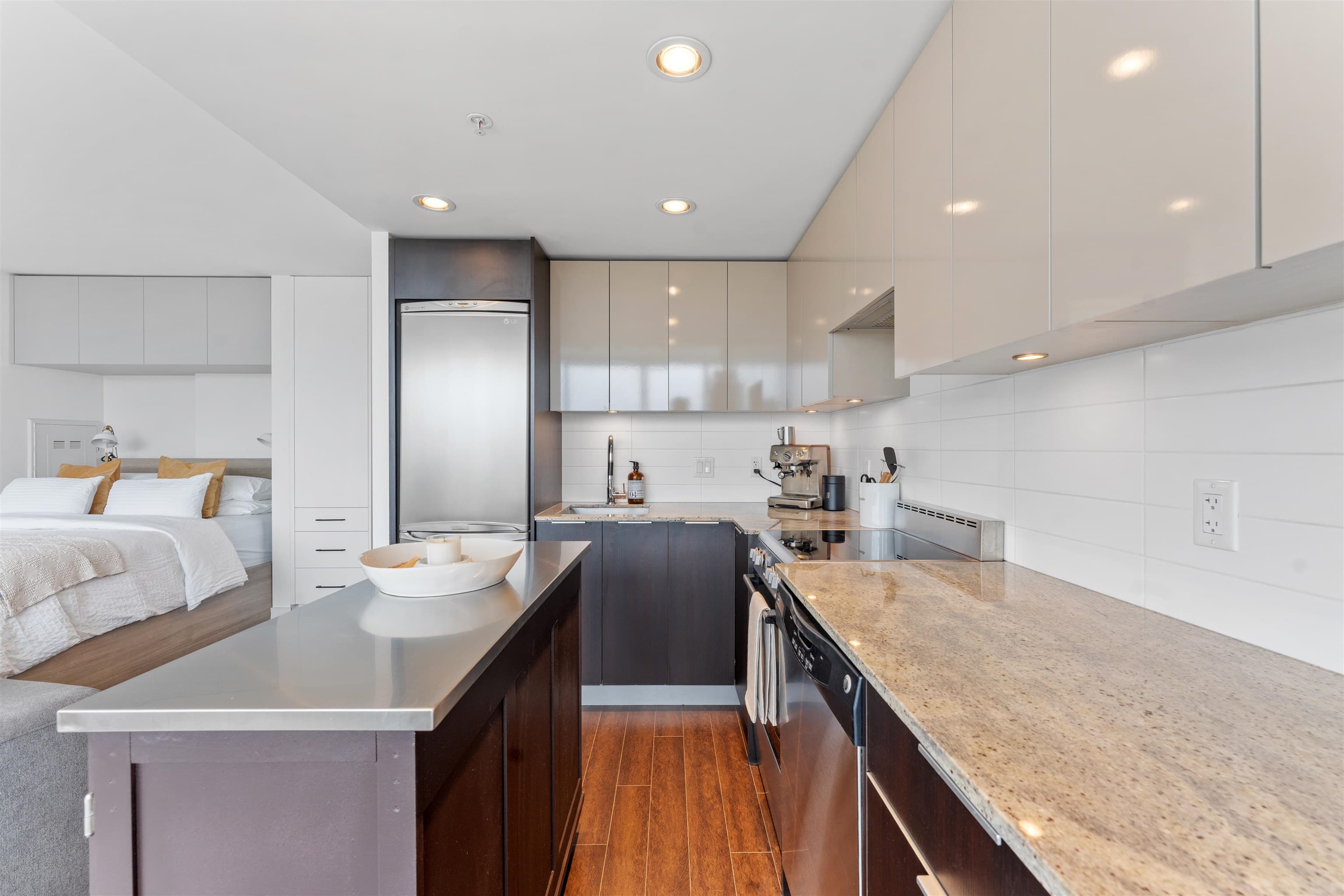 1402 - 445 W 2nd Avenue, Vancouver, V5Y 0E8 — photo 3