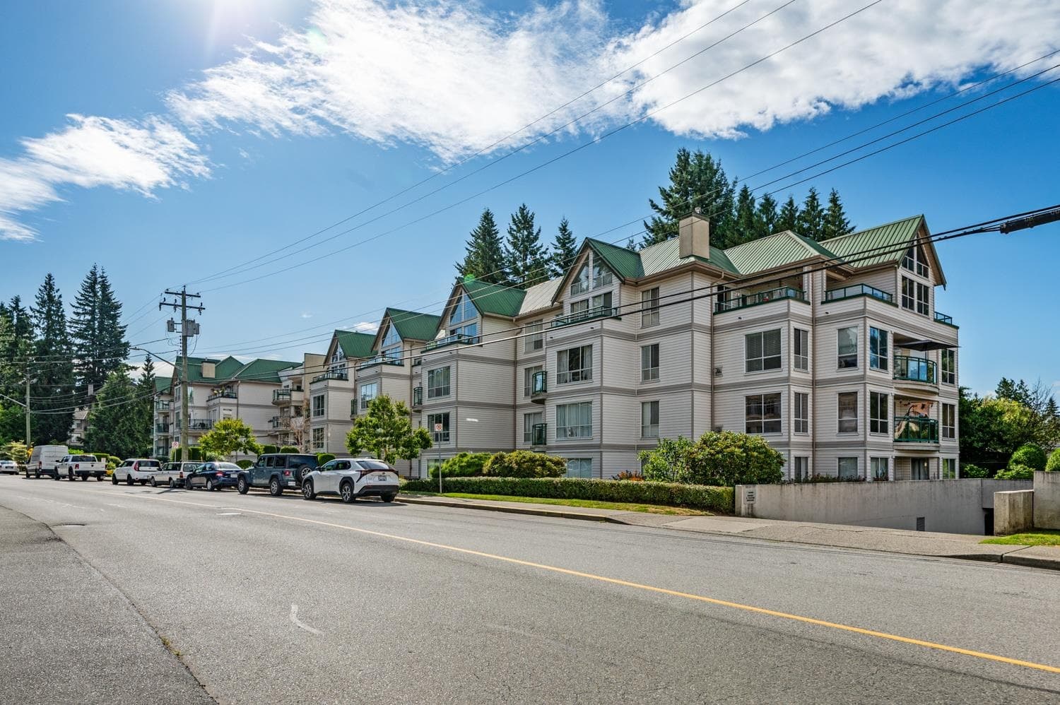 407 - 33280 E Bourquin Crescent, Abbotsford, V2S 7K2 — photo 2