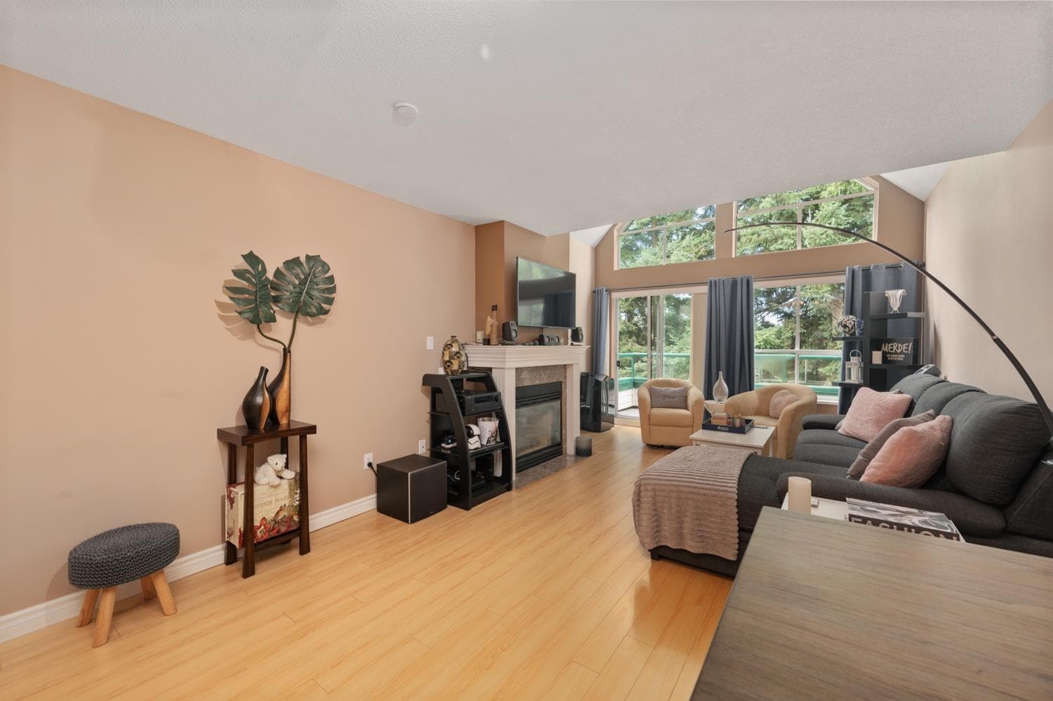 407 - 33280 E Bourquin Crescent, Abbotsford, V2S 7K2 — photo 5