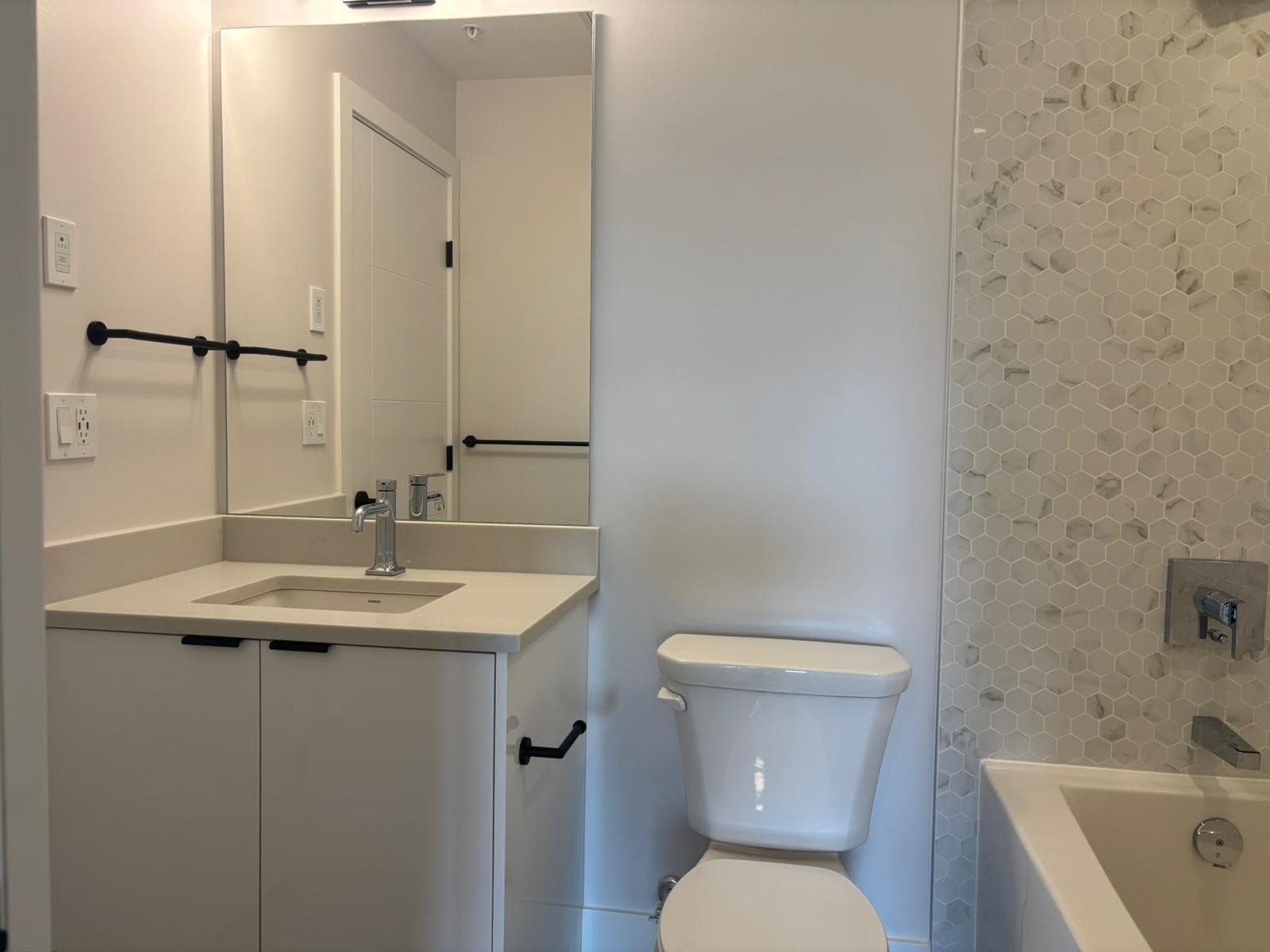 102 - 13458 95 Avenue, Surrey, V3P 1P5 — photo 4