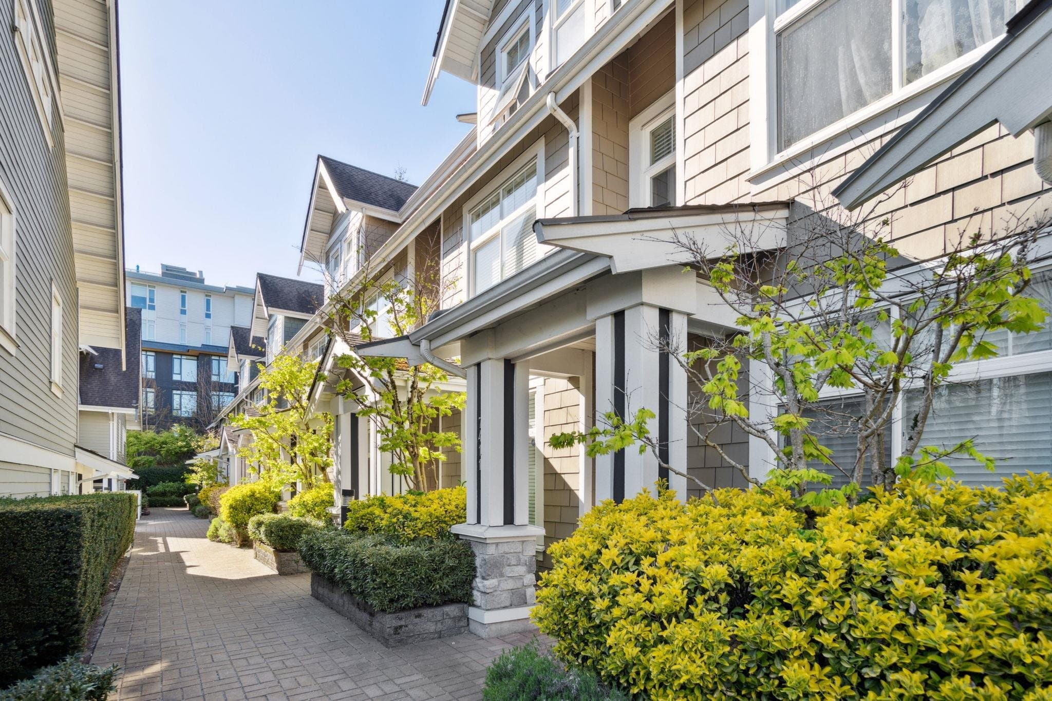 7411 Columbia Street, Vancouver, V5X 4X4 — photo 2