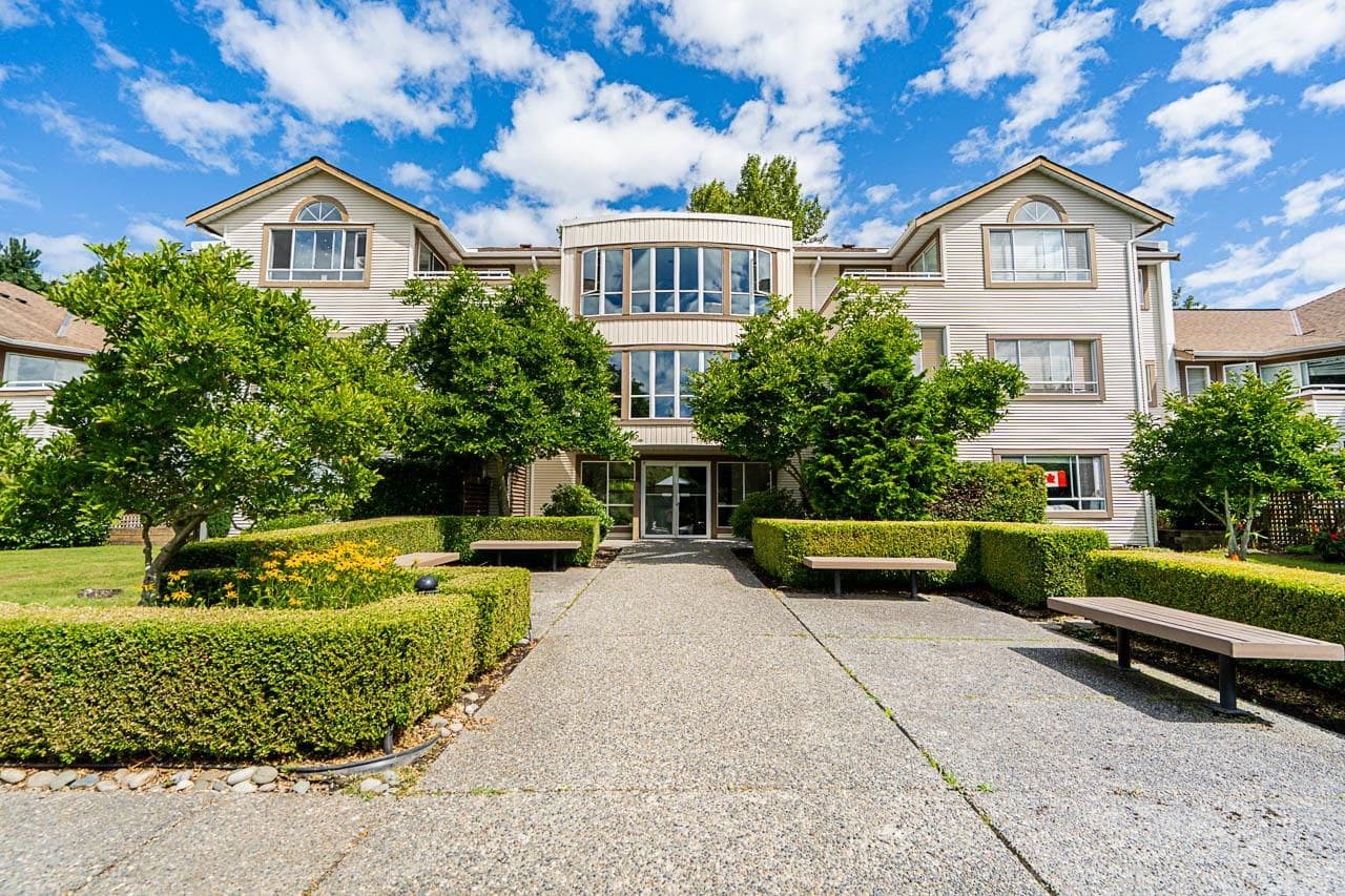 212 - 15991 Thrift Avenue, White Rock