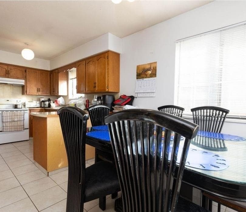 886 E 56th Avenue, Vancouver, V5X 1S2 — photo 2