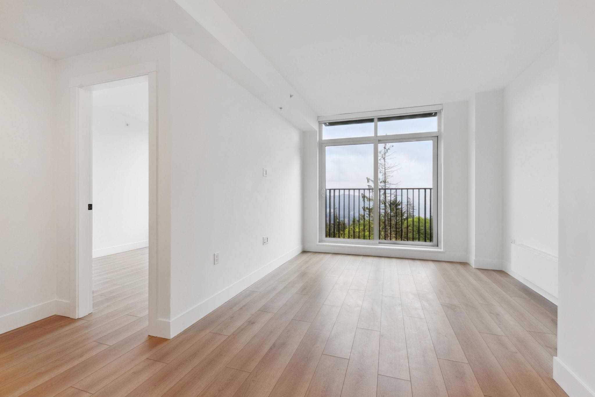 905 - 8750 University Crescent, Burnaby, V5A 0G9 — photo 5
