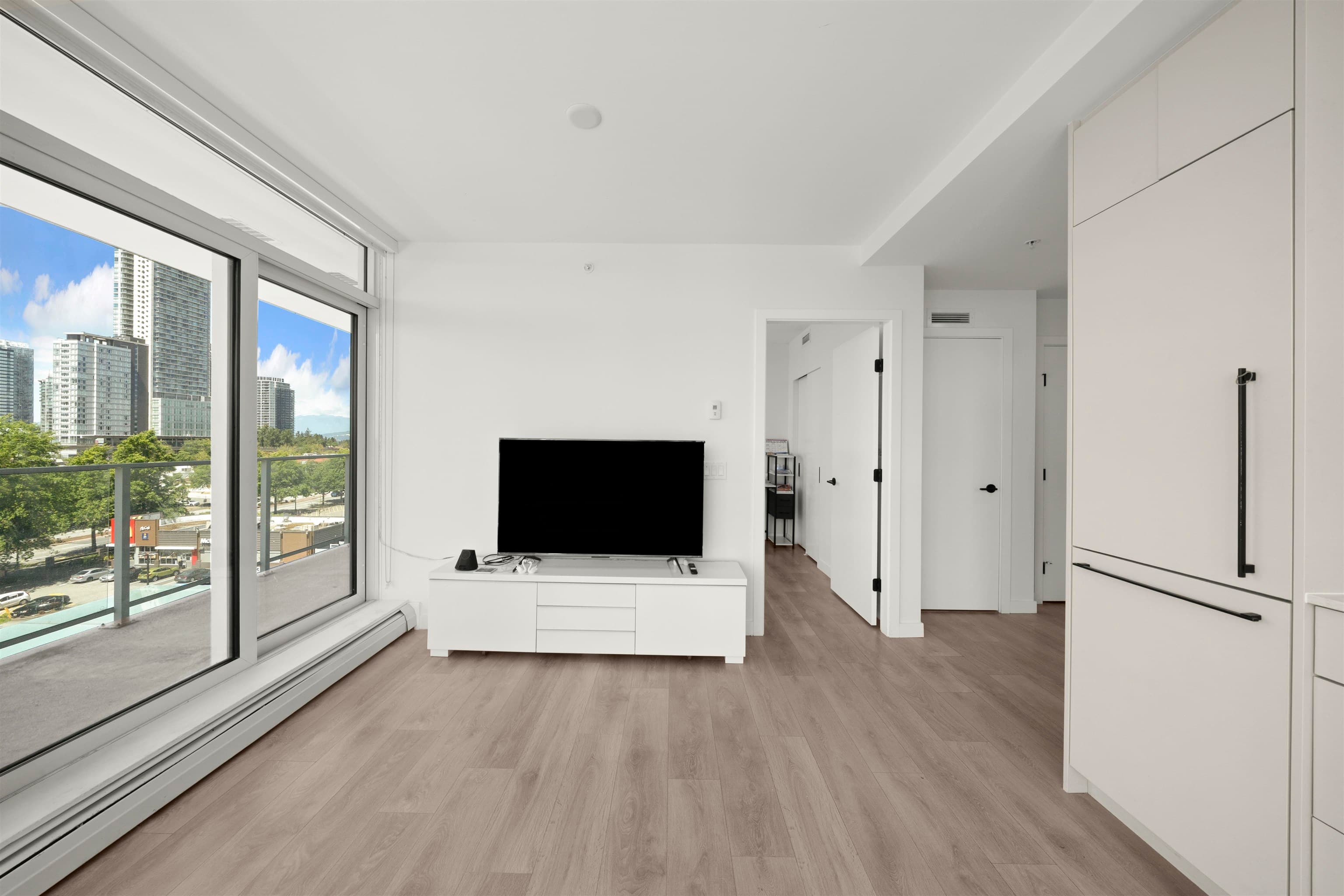 608 - 13685 102 Avenue, Surrey, V3T 0S2 — photo 4