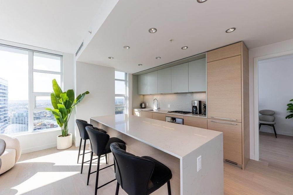 370X - 1289 Hornby Street, Vancouver, V6Z 0G7 — photo 1